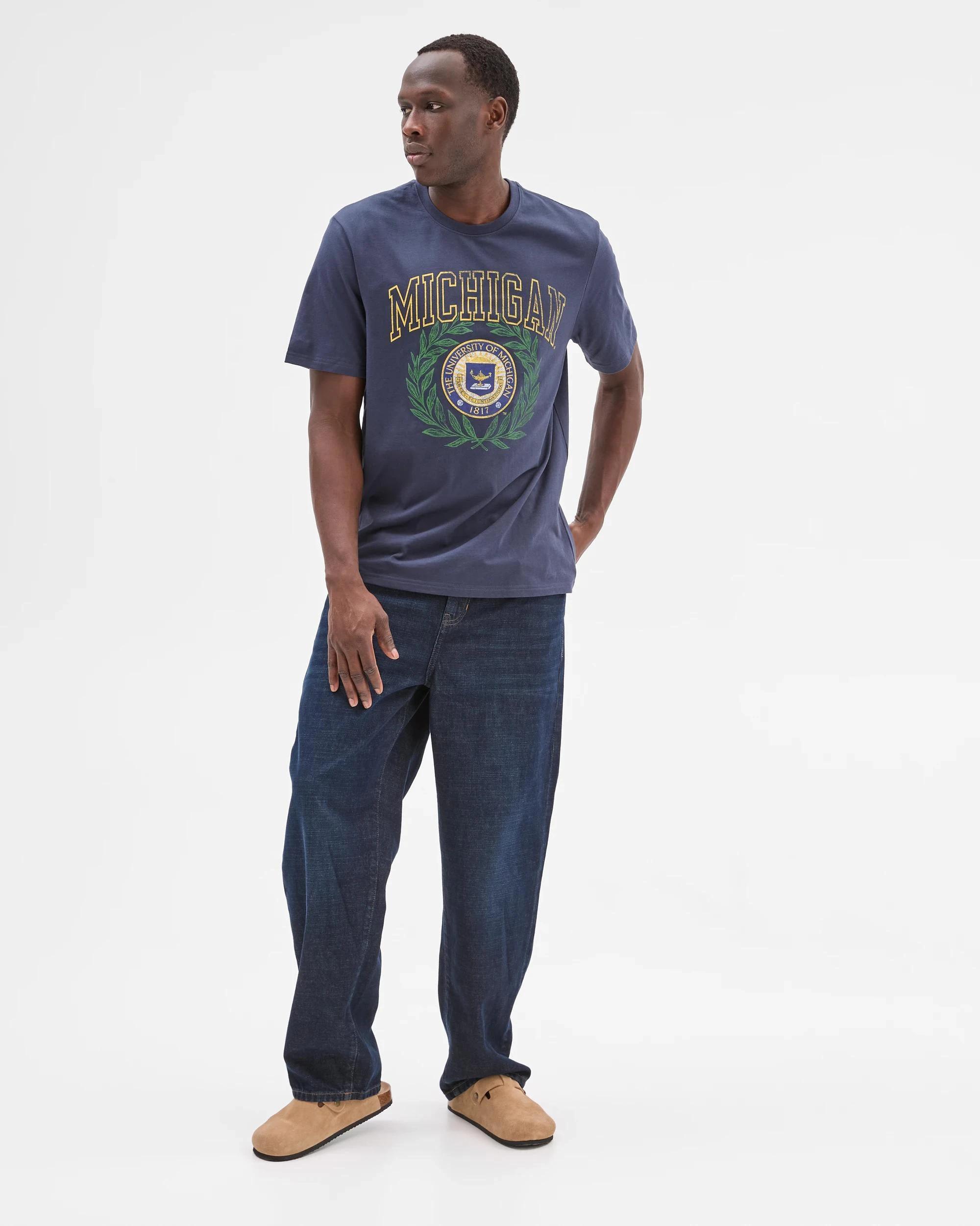 2 Michigan State University Licensed University of Michigan T-Shirt NAVY BLUE, 2 of 5