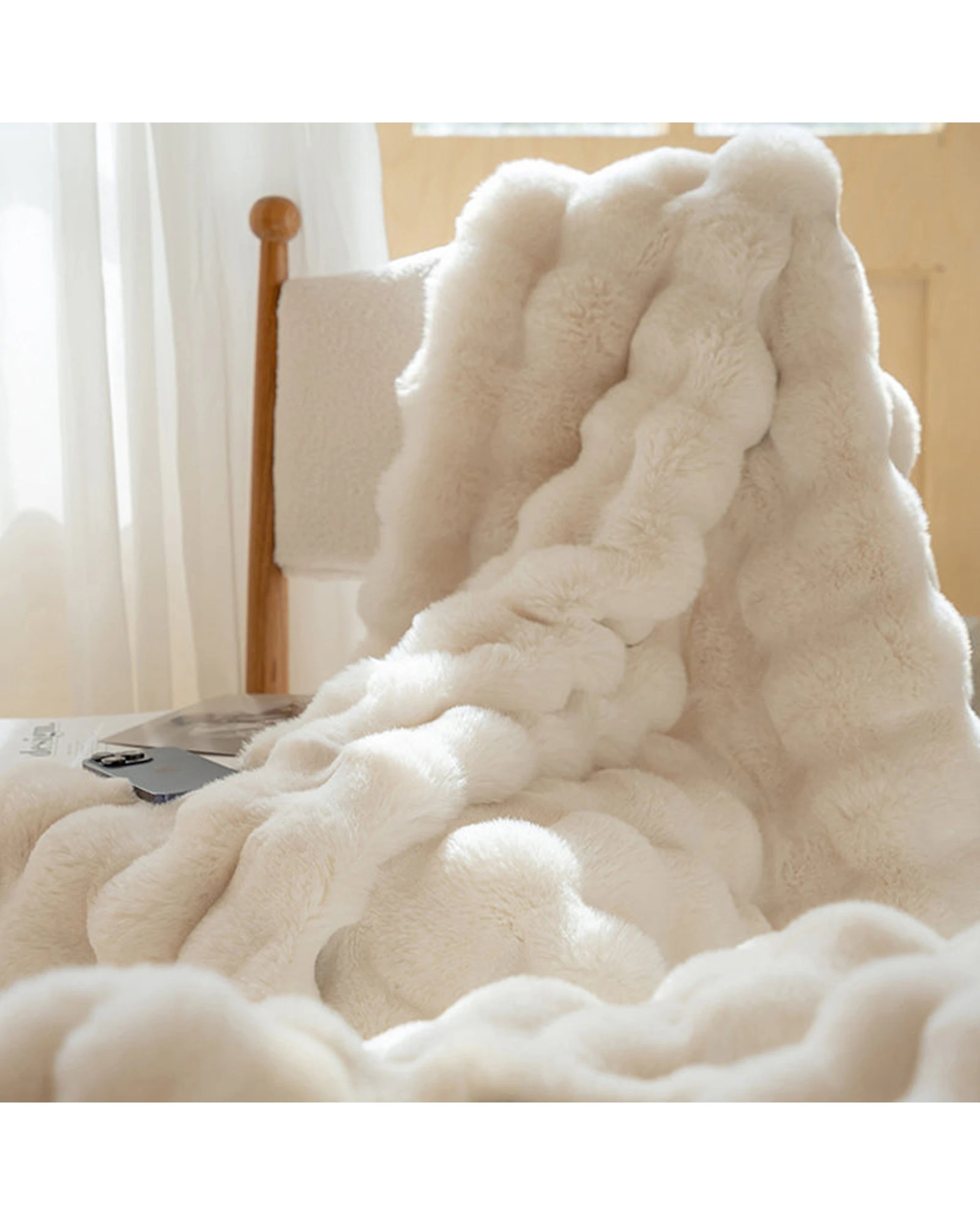 3 Cotton More Super Soft Large Faux Fur Winter Blanket Throw 200x230cm - White, 3 of 6