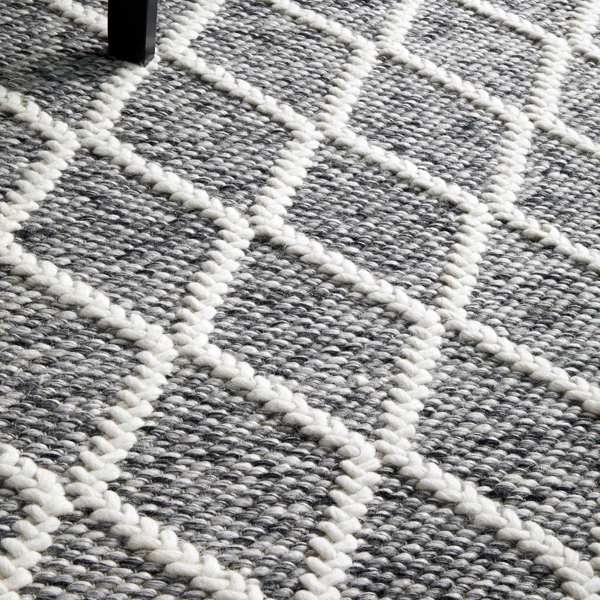 3 Common Ground Rugs Valor Grey 225x155cm - Medium Hand Loomed Rug - Grey, 3 of 7