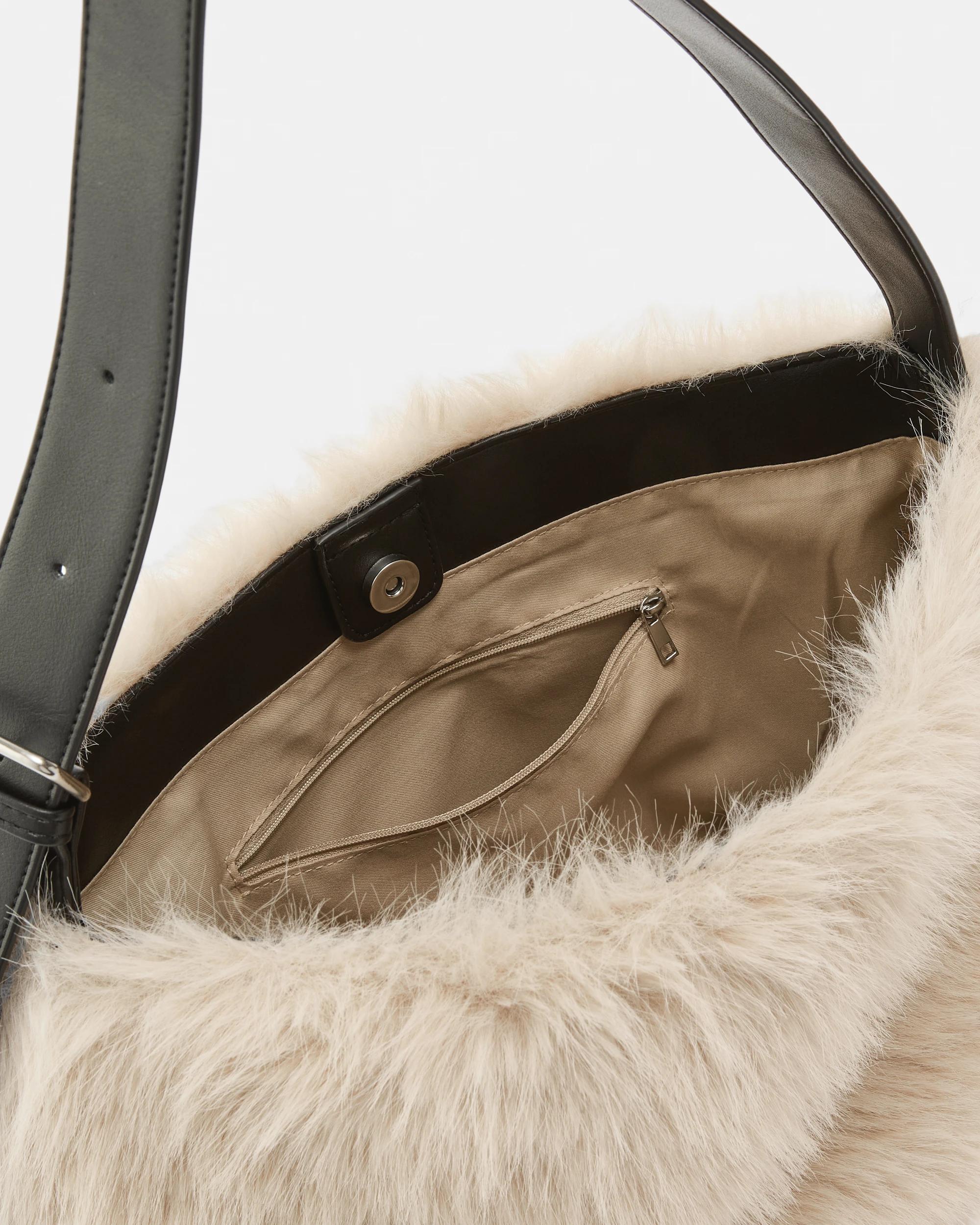 5 Faux Fur Tote Bag Cream, 5 of 7