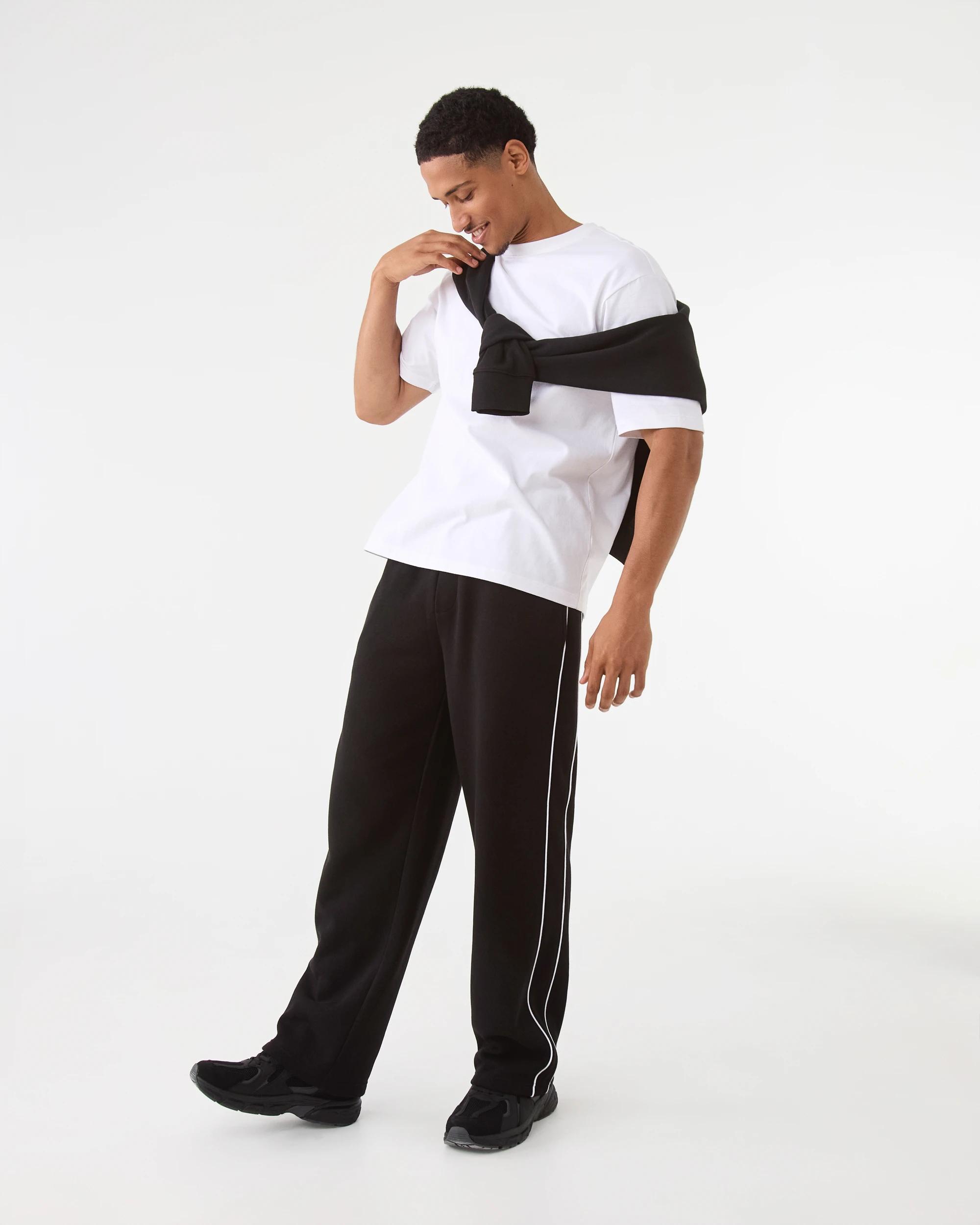 3 Wide Leg Trackpants Black, 3 of 8