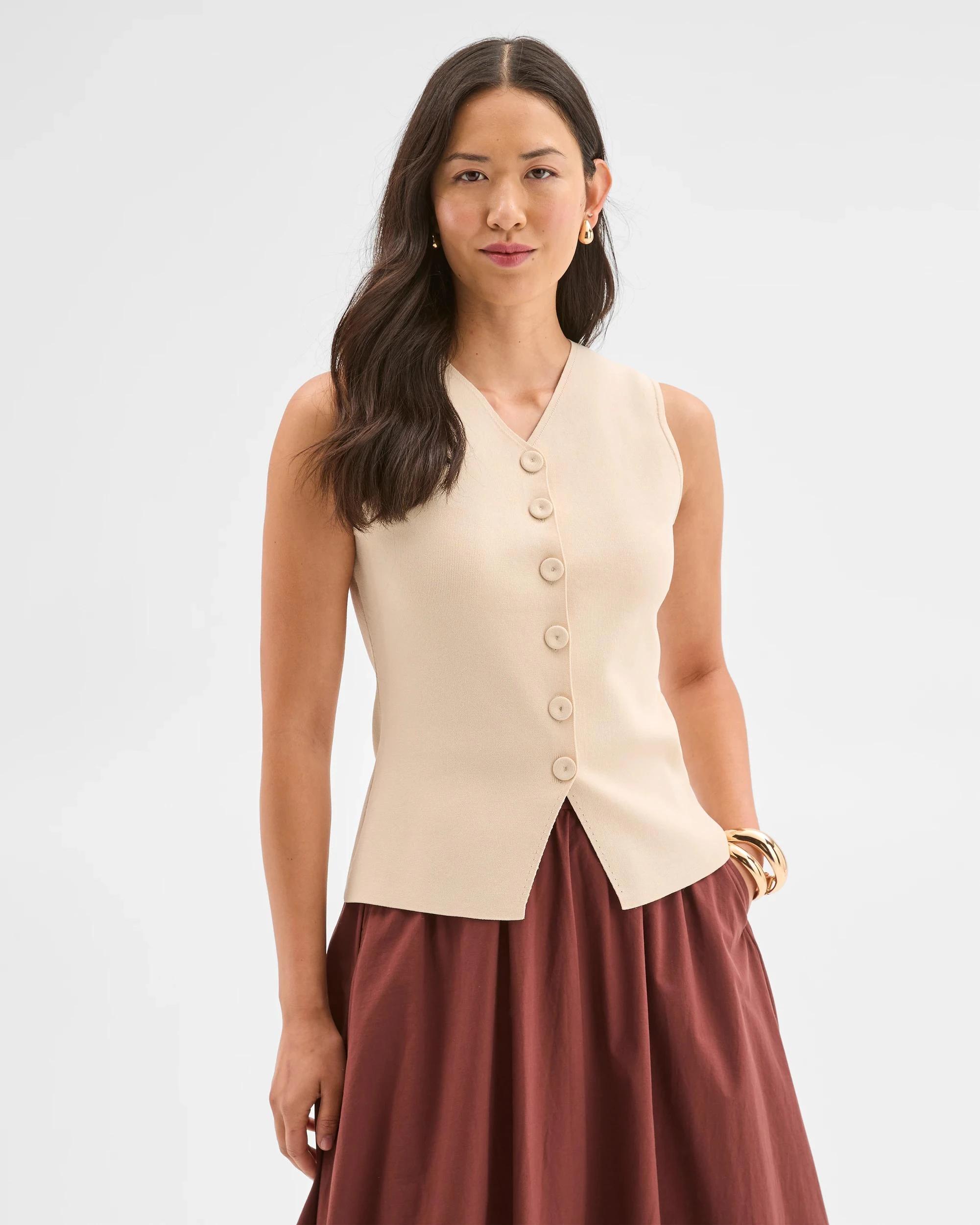 4 Target Preview Sleeveless Crepe Knit Vest SANDSHELL, 4 of 8