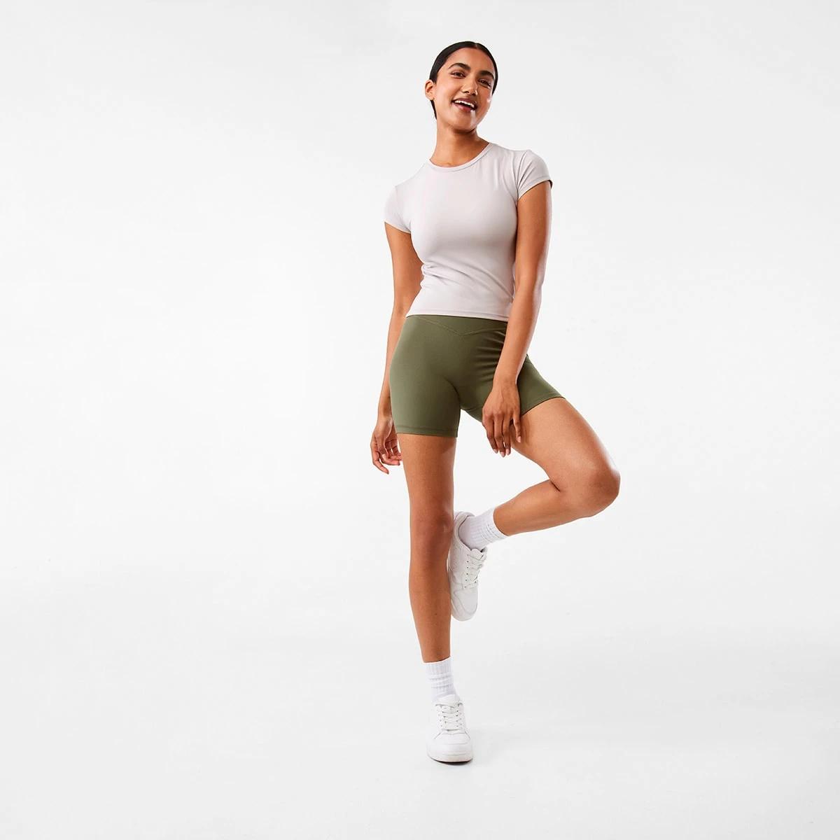 2 Active Womens Ultra Soft Crew Neck T-shirt PEAK GREY, 2 of 7