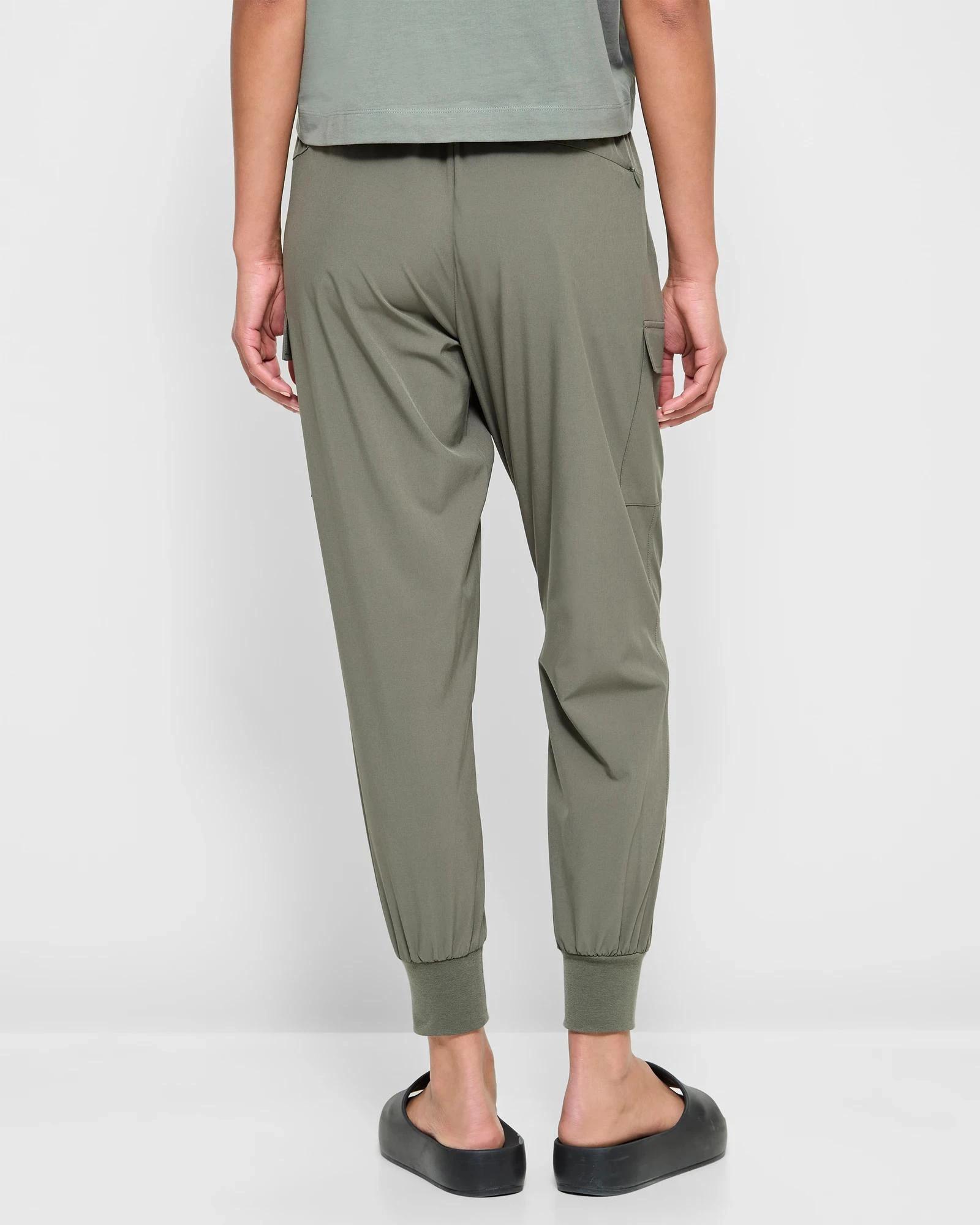 4 Target Active Woven Cargo Pants CORE KHAKI, 4 of 5