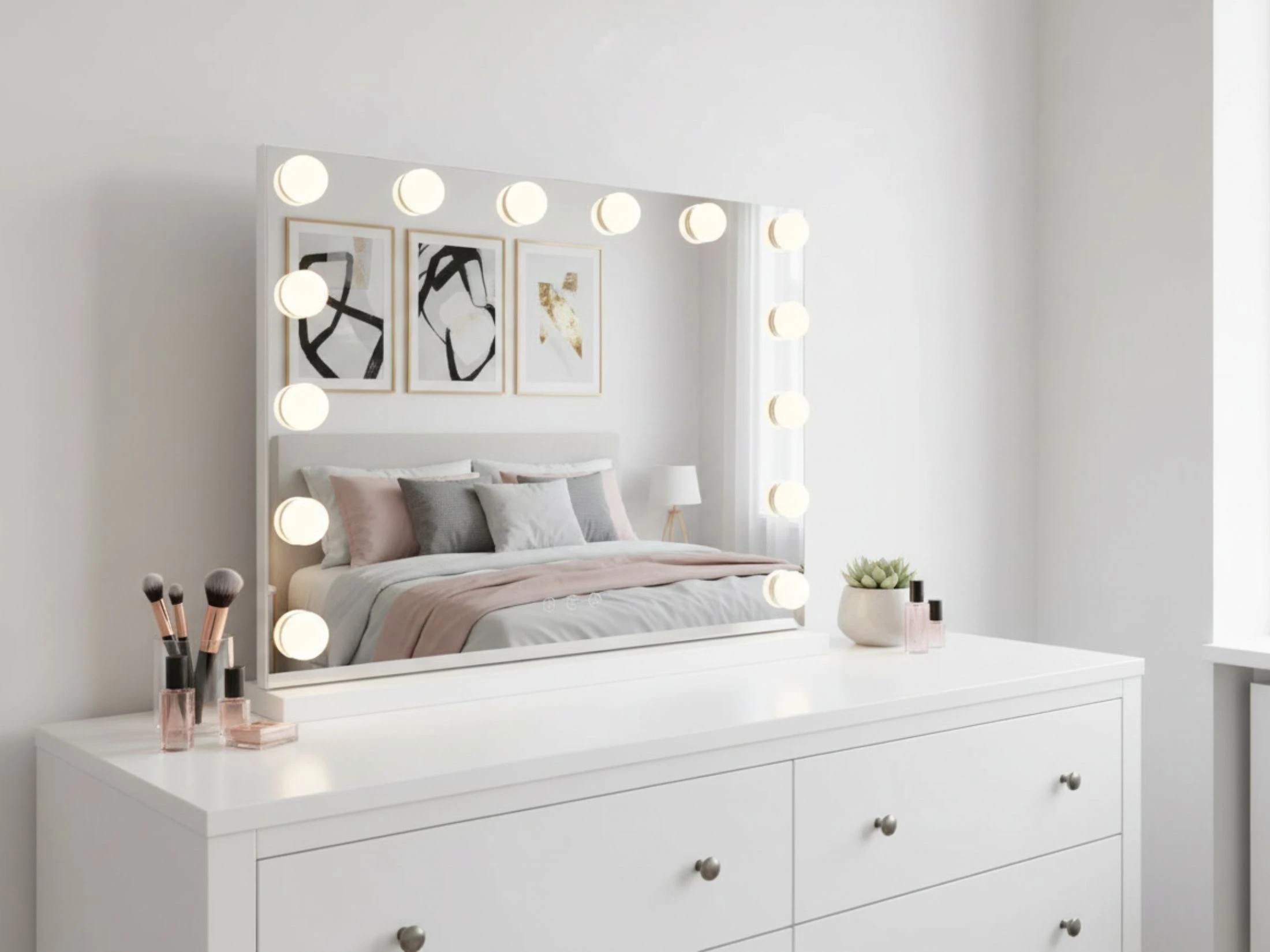 2 Lenoxx LED Beauty Mirror with 14 Bulbs, Colour Settings, USB A and USB C, White, 50 × 42cm, 2 of 3