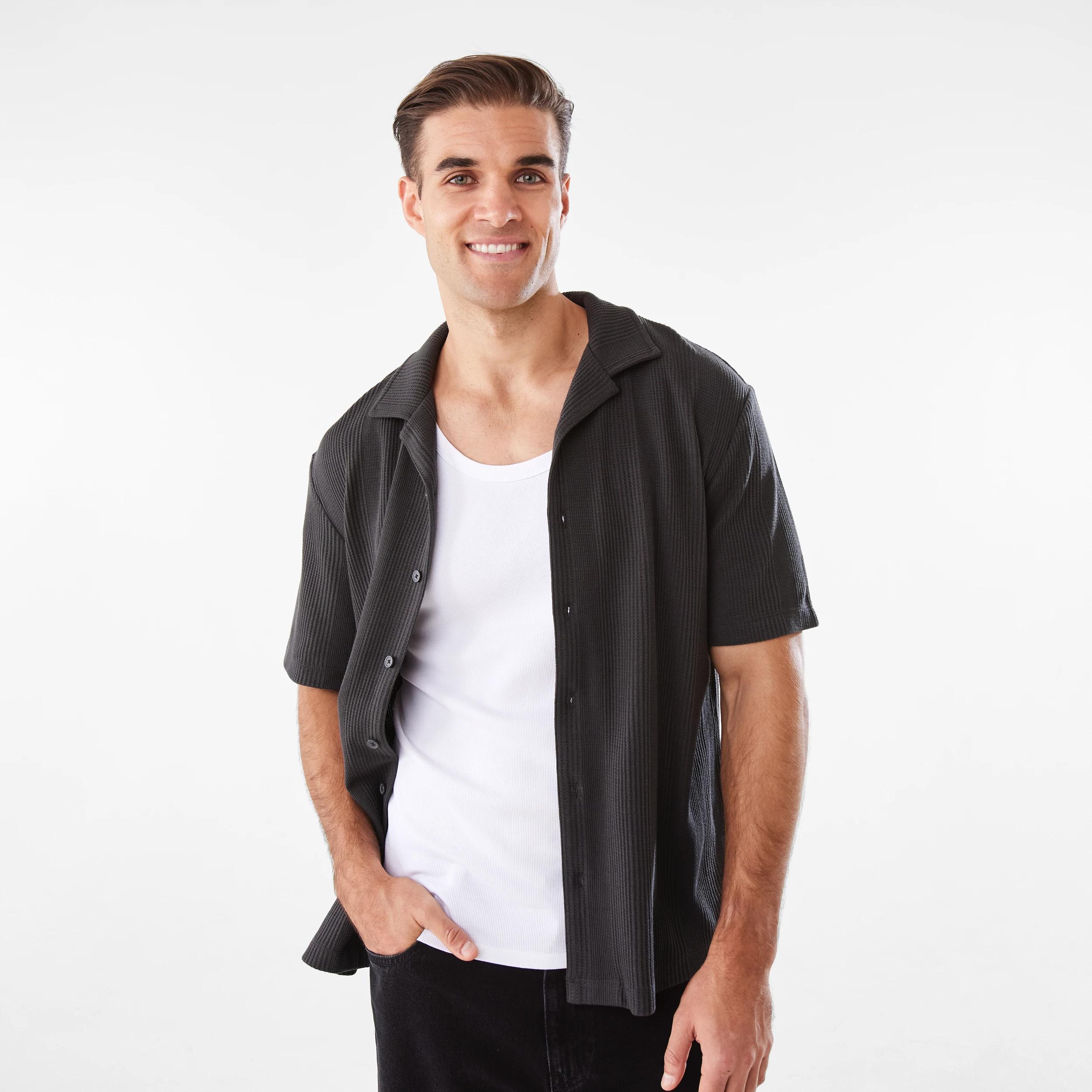 1 Short Sleeve Textured Knit Shirt OYSTER BLACK, 1 of 9