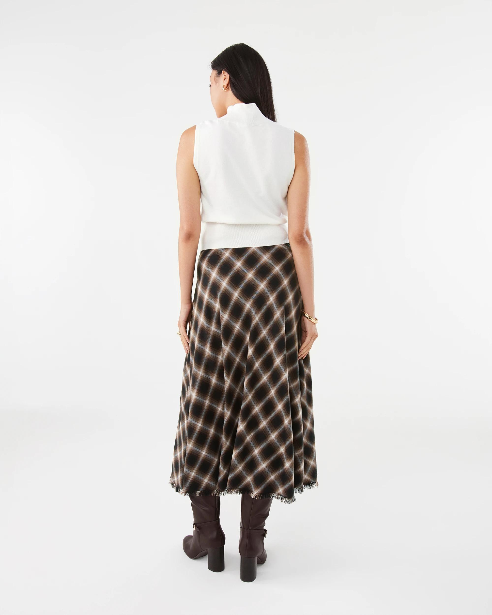 4 Sleeveless Roll Neck Top Cld White, 4 of 7