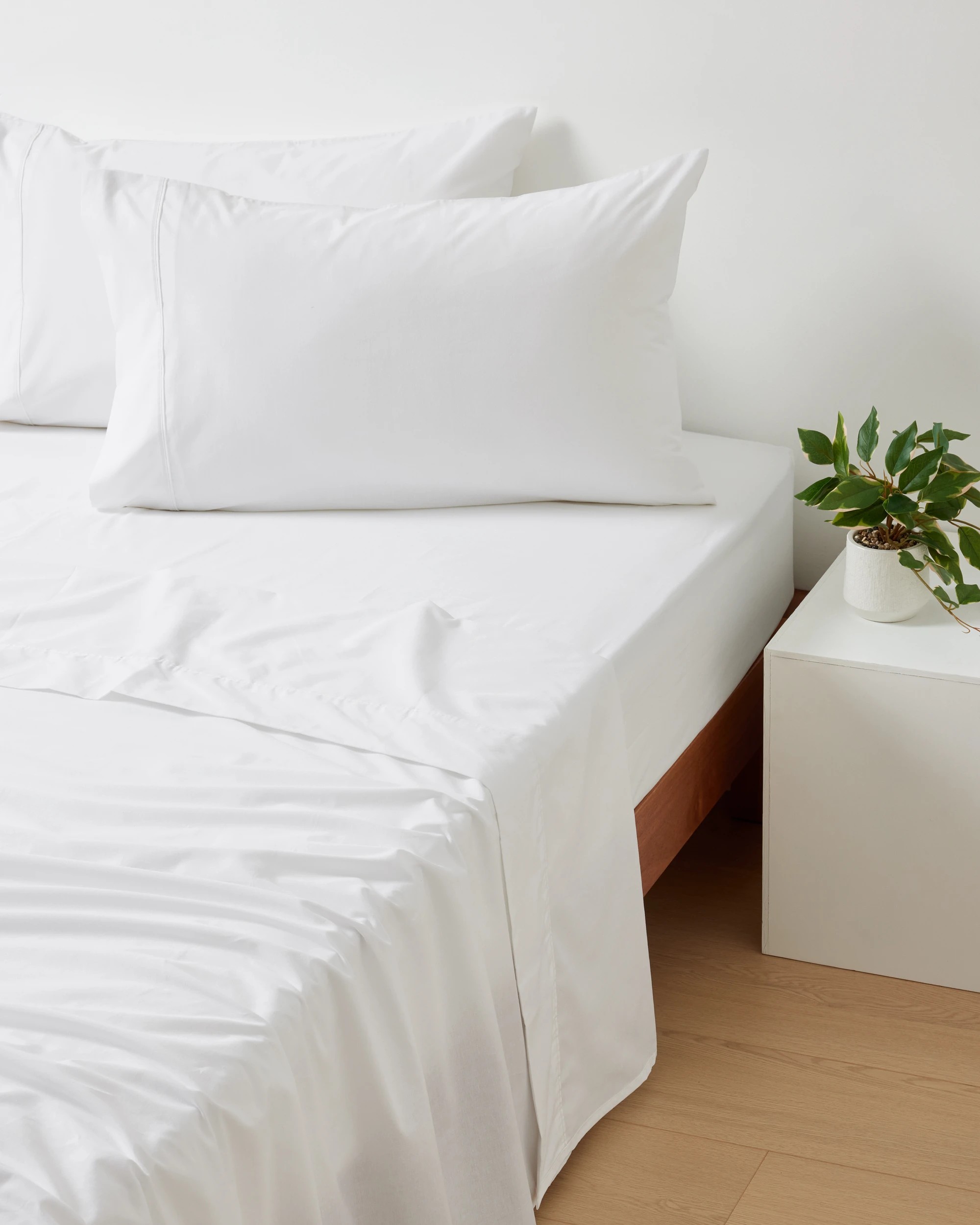 2 180 Thread Count Sheet Set - Queen Bed, White, 2 of 7