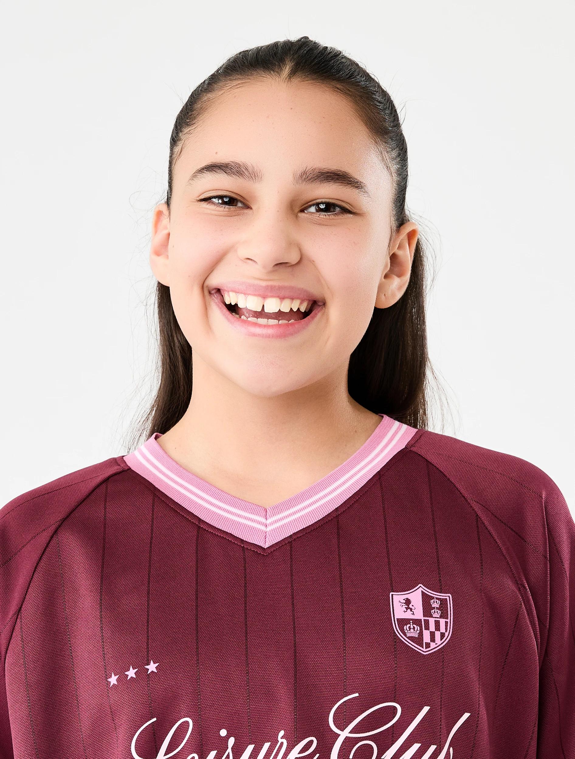 3 V-Neck Oversized T-shirt Mrn Slogan, 3 of 7