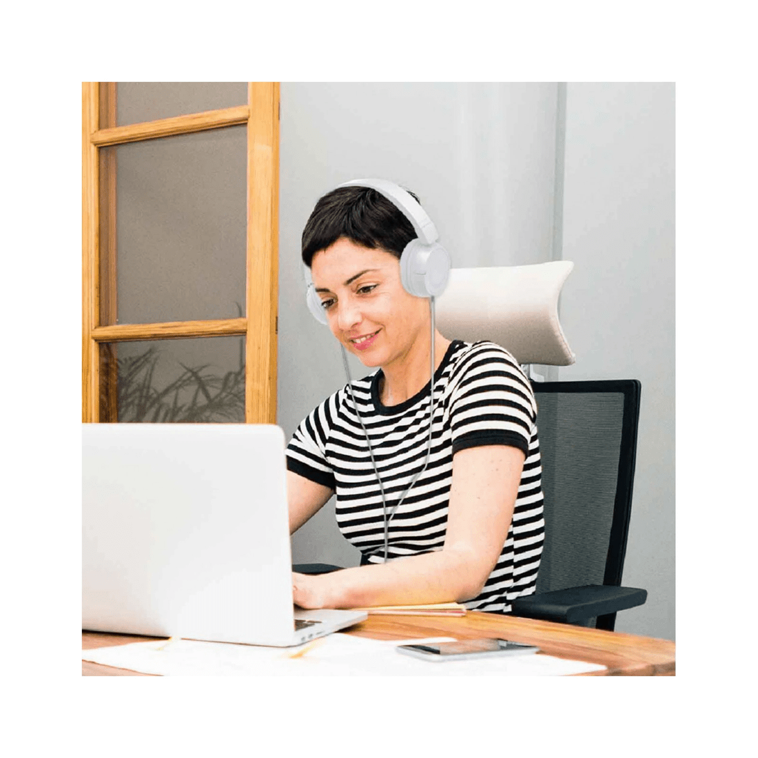 2 Laser Wired On-ear Headphones 3.5mm Aux Foldable Design 1.2m Cable - Grey, 2 of 4