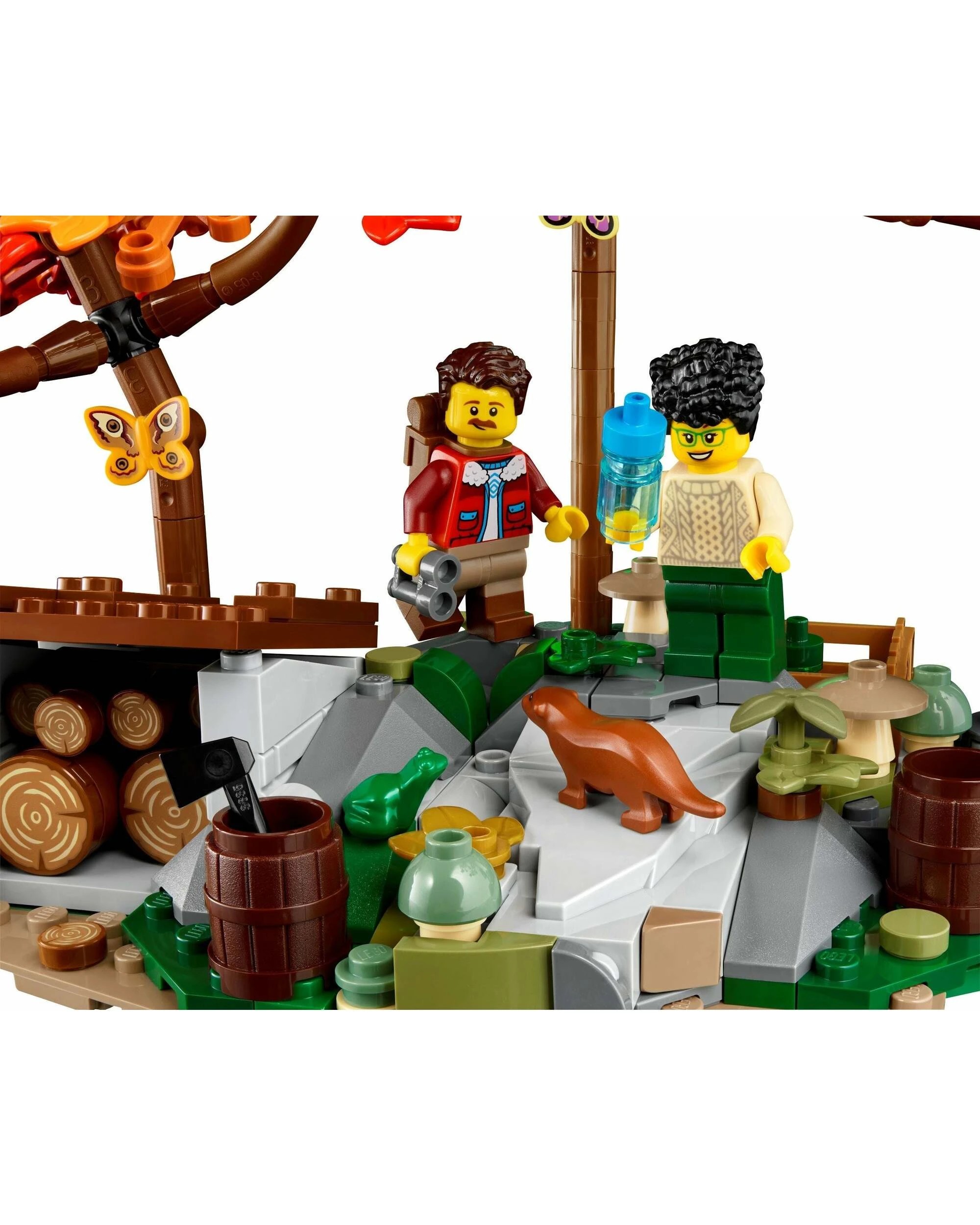 5 LEGO Ideas Series 21338 A-Frame Cabin, 5 of 5