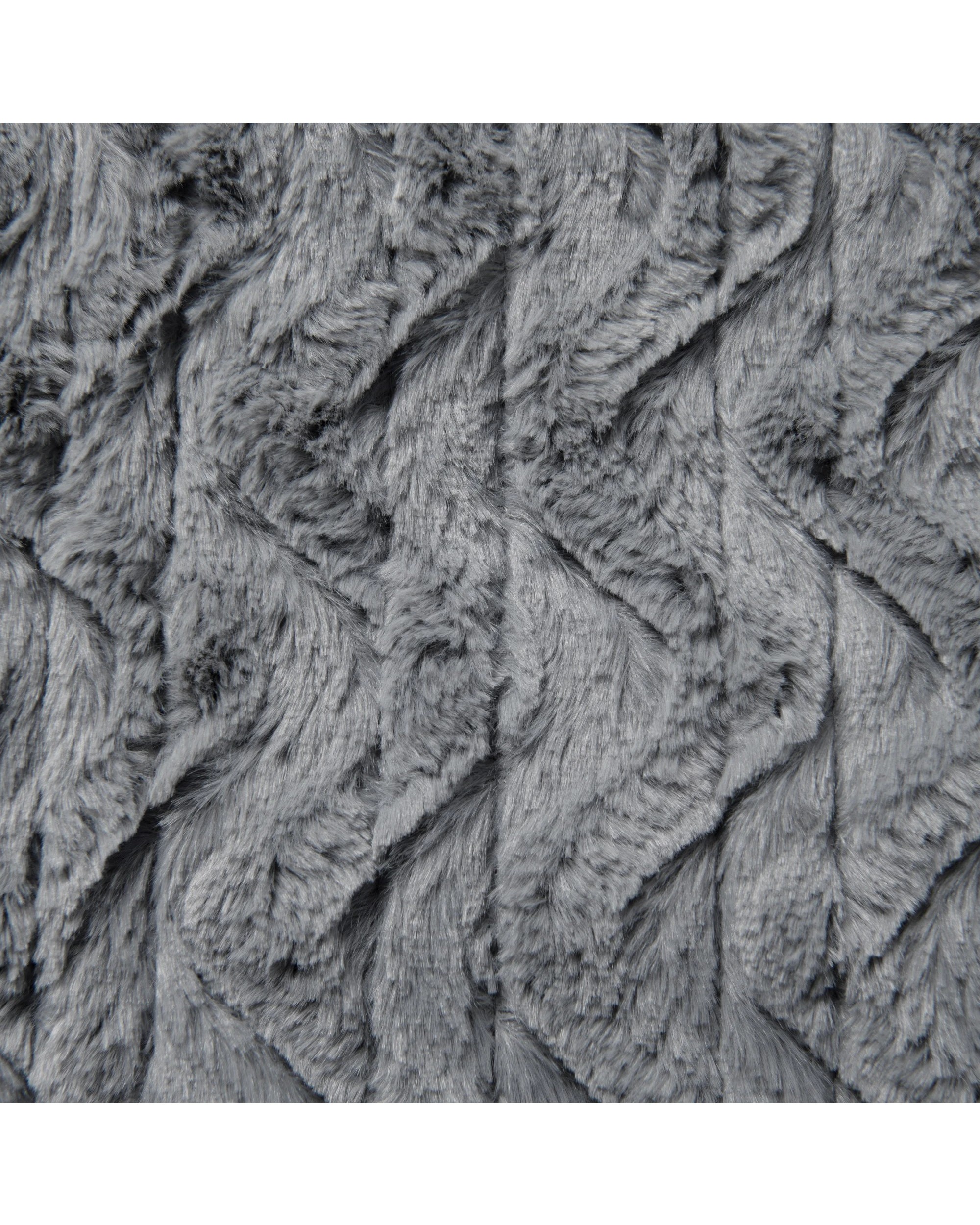 3 Dreamaker Felix 500gsm Faux Fur Heated Throw 130x160cm - Silver, 3 of 7