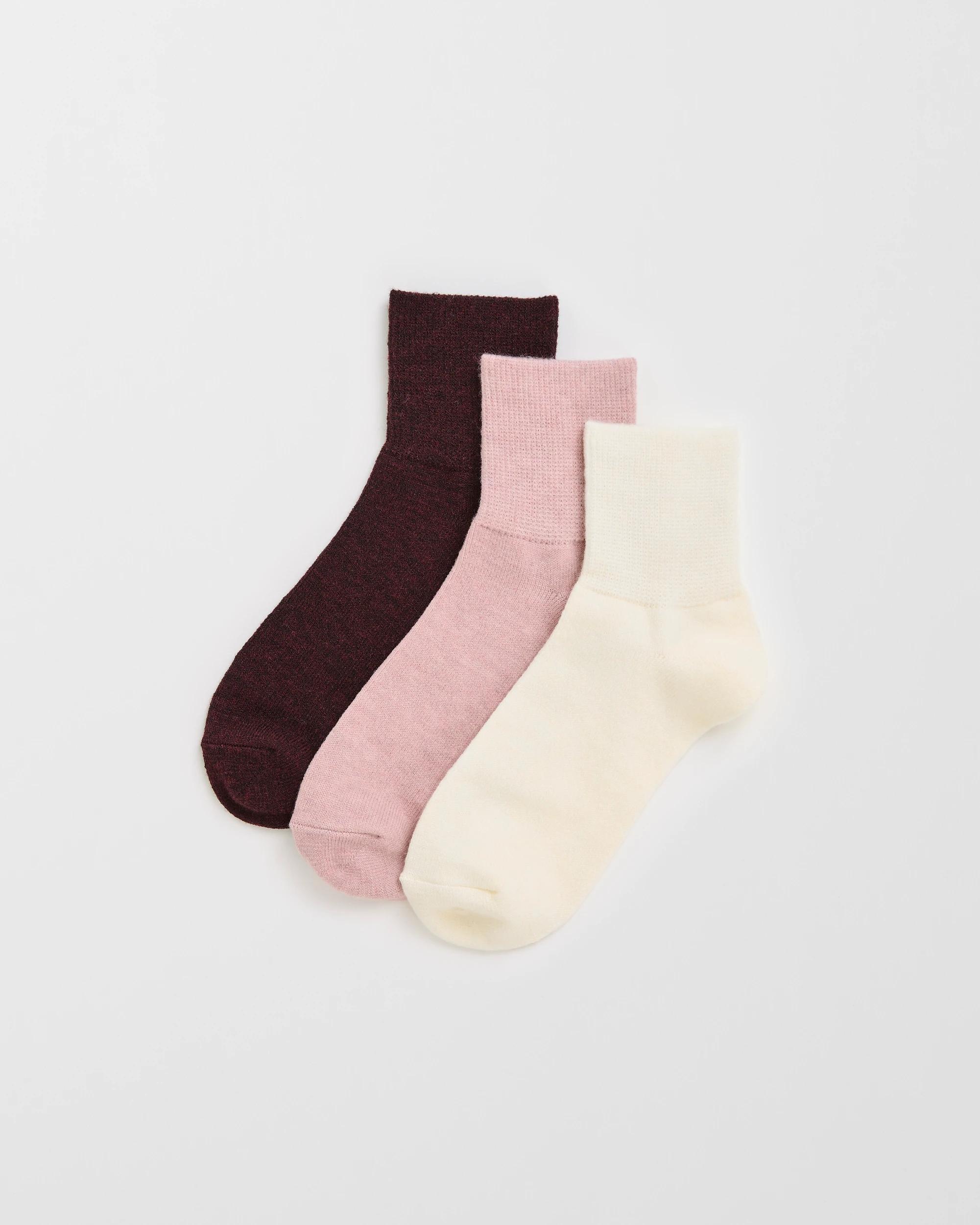 1 Target Woman 3 Pack Quarter Crew Wool Socks PINK, 1 of 1