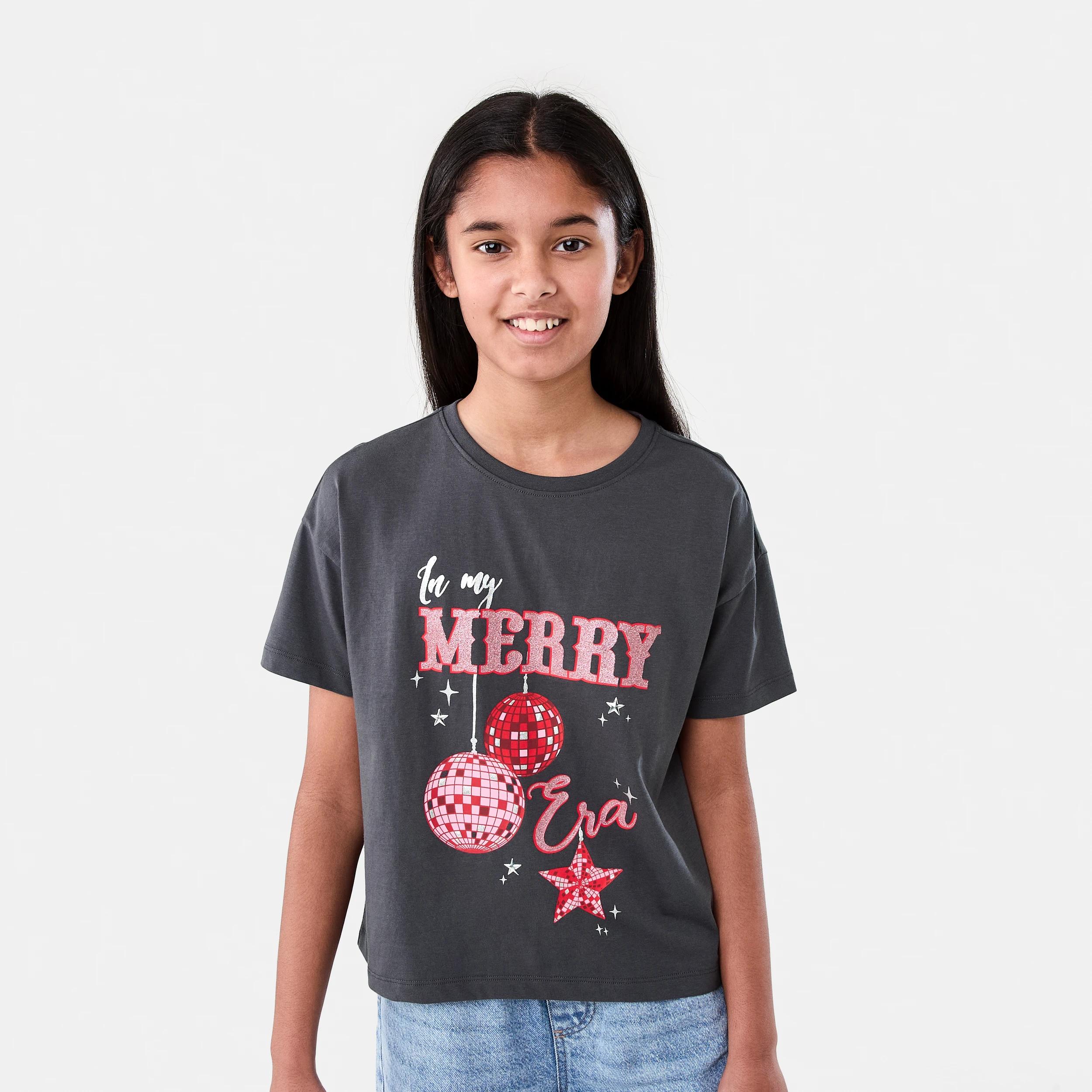 1 Christmas Embellished T-shirt Merry Era, 1 of 6