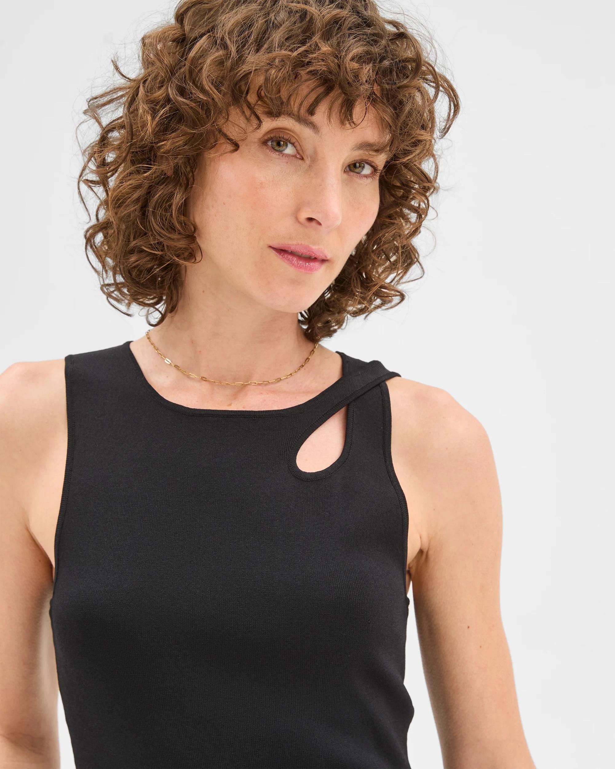 3 Sleeveless Crepe Knit Tank Top - Preview BLACK, 3 of 6