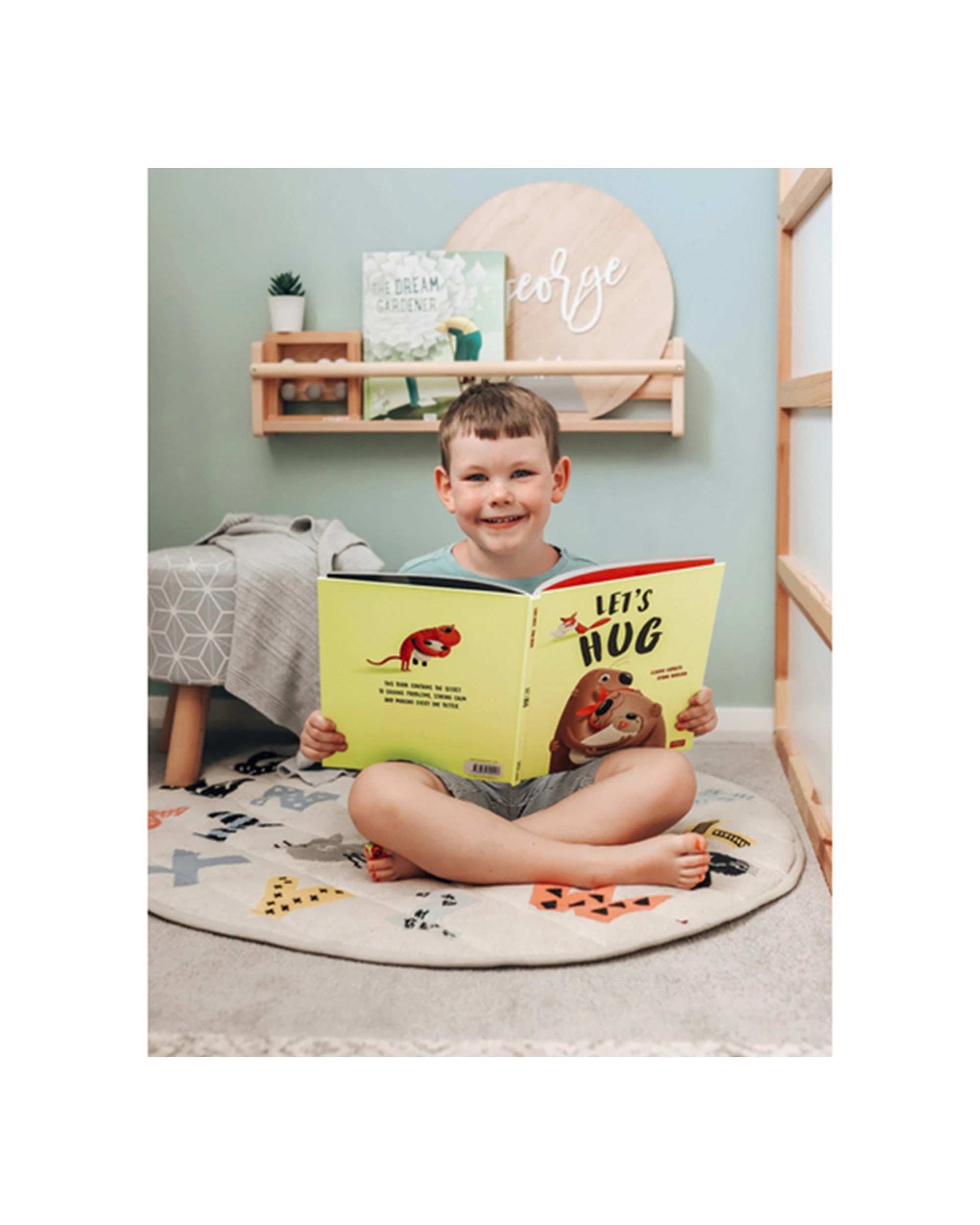 2 Sassi Lets Hug Book Fun Story Telling Kids Children - Green, 2 of 3