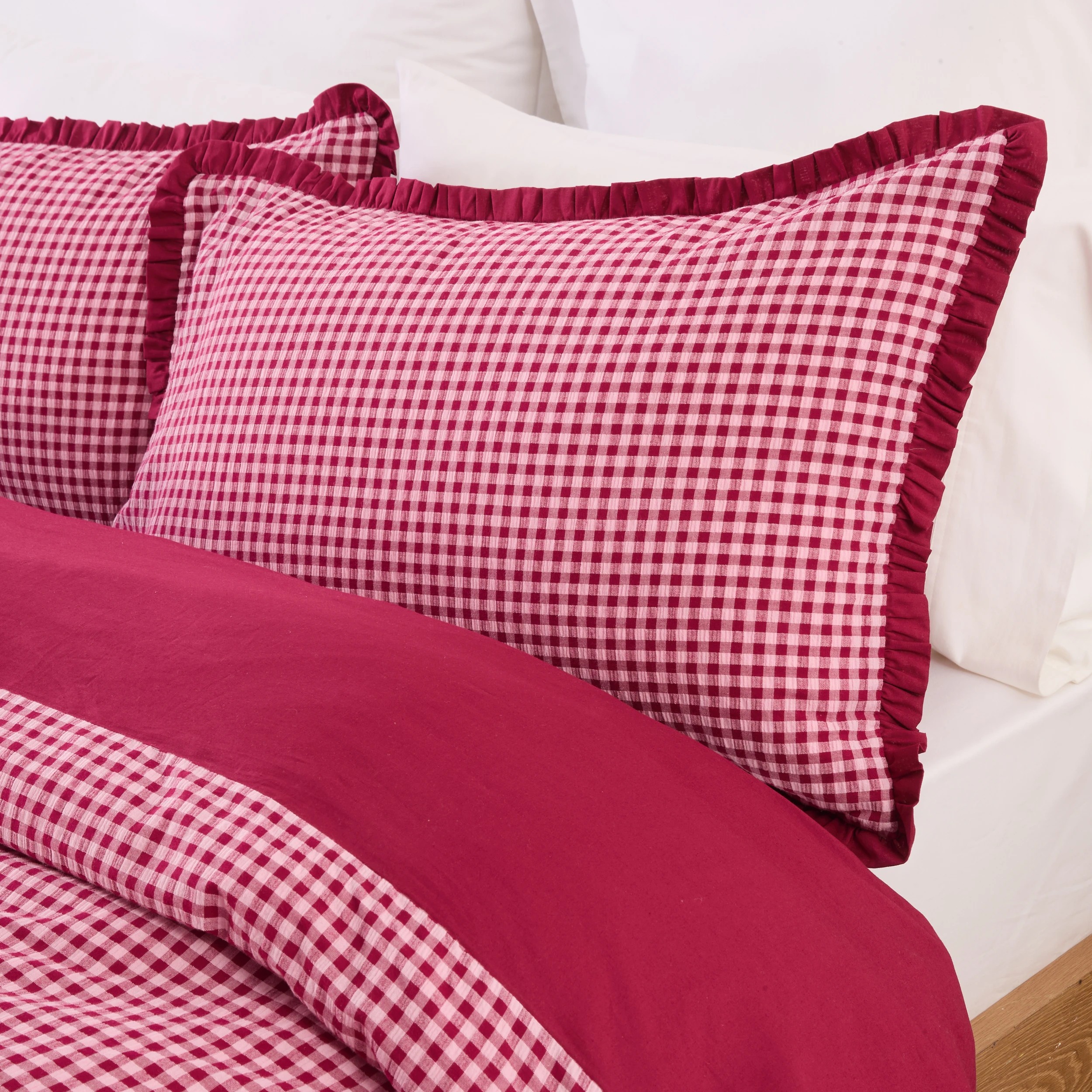 3 Gingham Ruffle Cotton Quilt Cover Set - Double Bed, Berry, 3 of 7