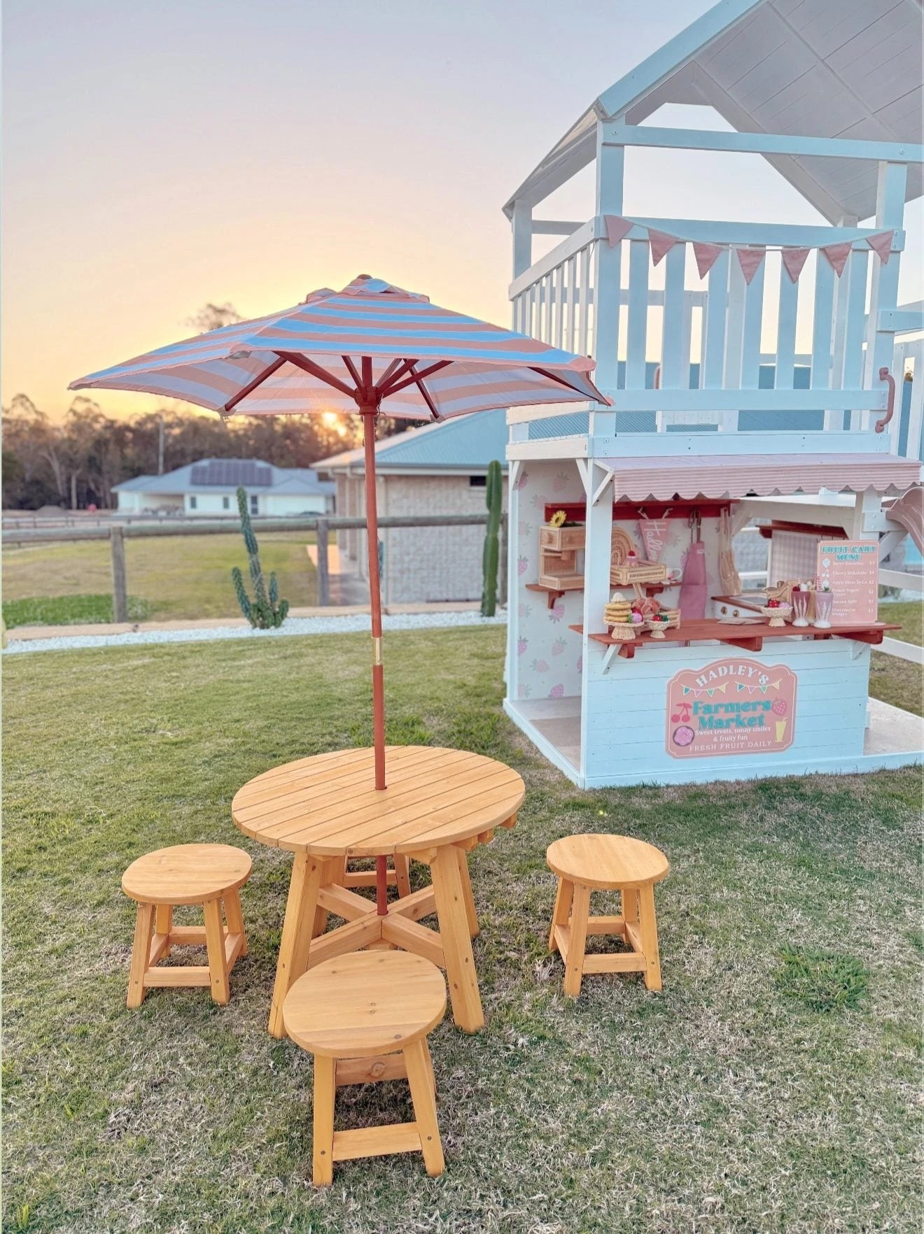3 Hide & Seek Kids Round Picnic Table with Umbrella & Stools - Pearl - Grey, 3 of 5