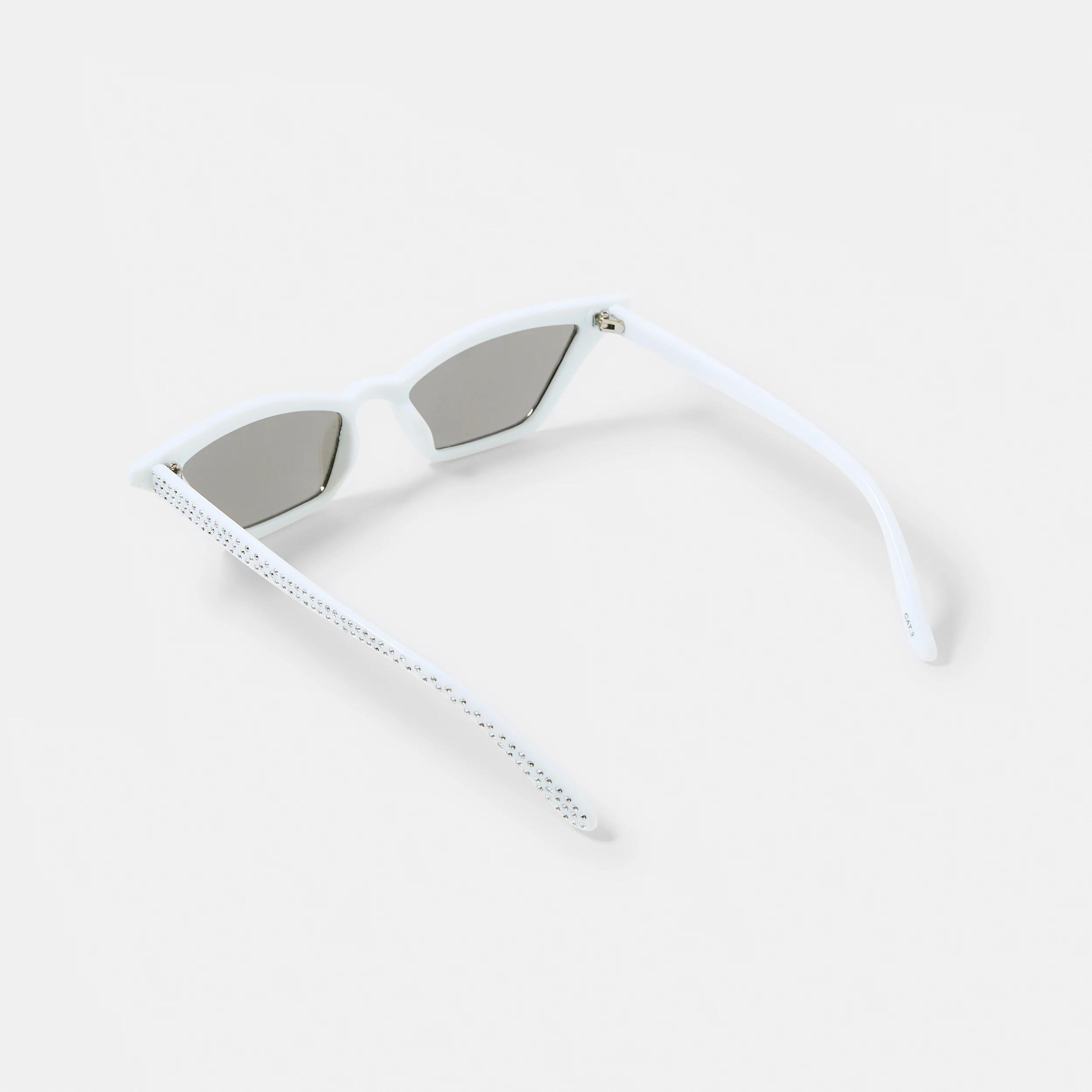 2 Womens Diamante Cateye Sunglasses White, 2 of 6