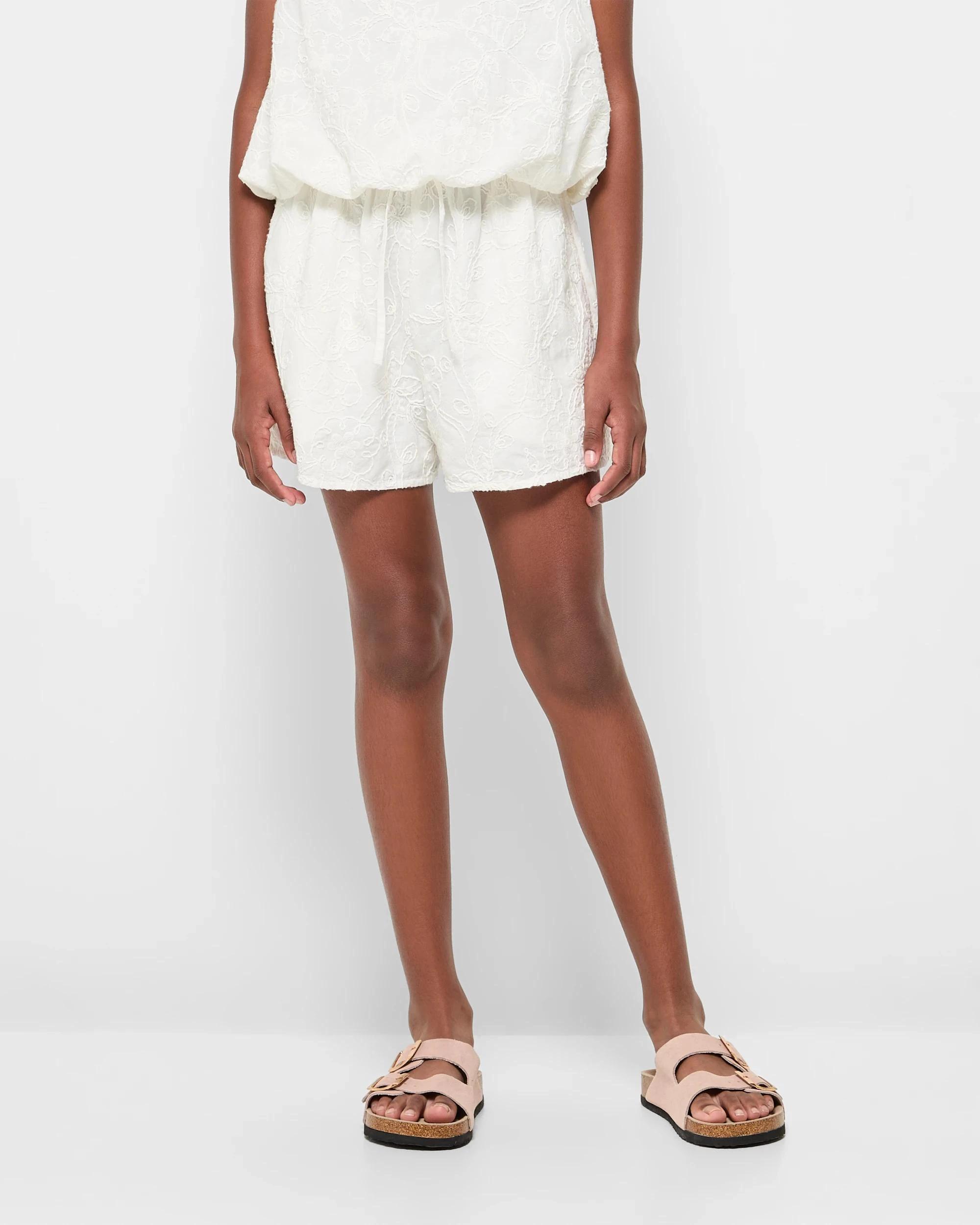1 Target Broderie Shorts CREAM, 1 of 5