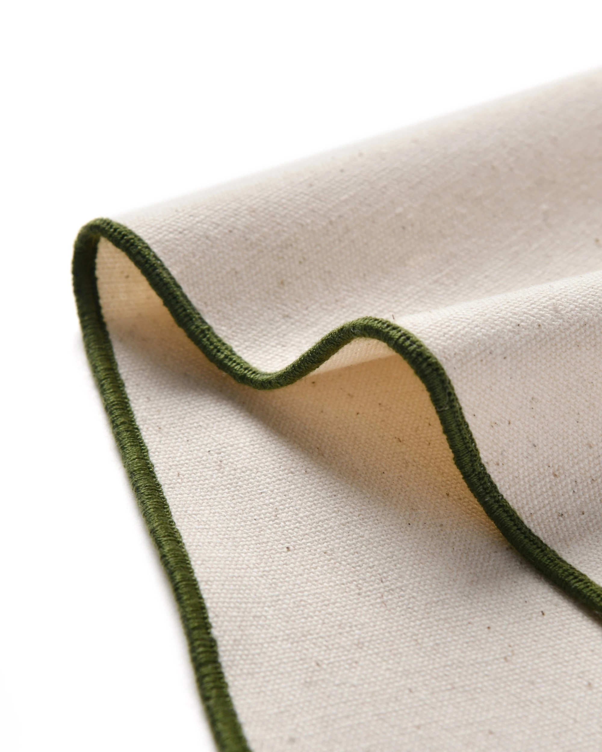 3 Cadence & Co. Harvest Table Runner with Set of 6 Placemats - Natural with Olive Edge, 3 of 10
