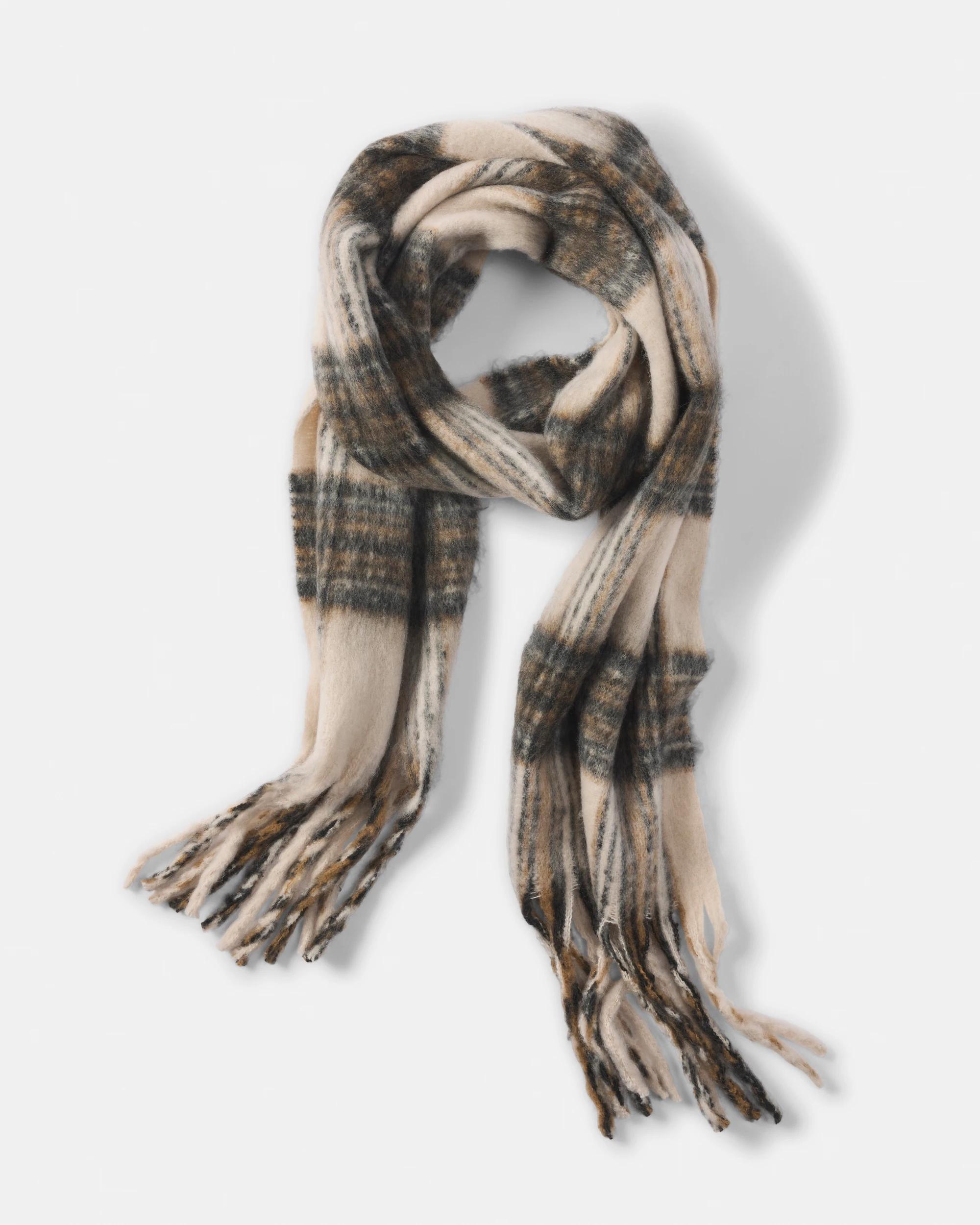 1 Printed Fluffy Scarf Brwn Plaid, 1 of 3