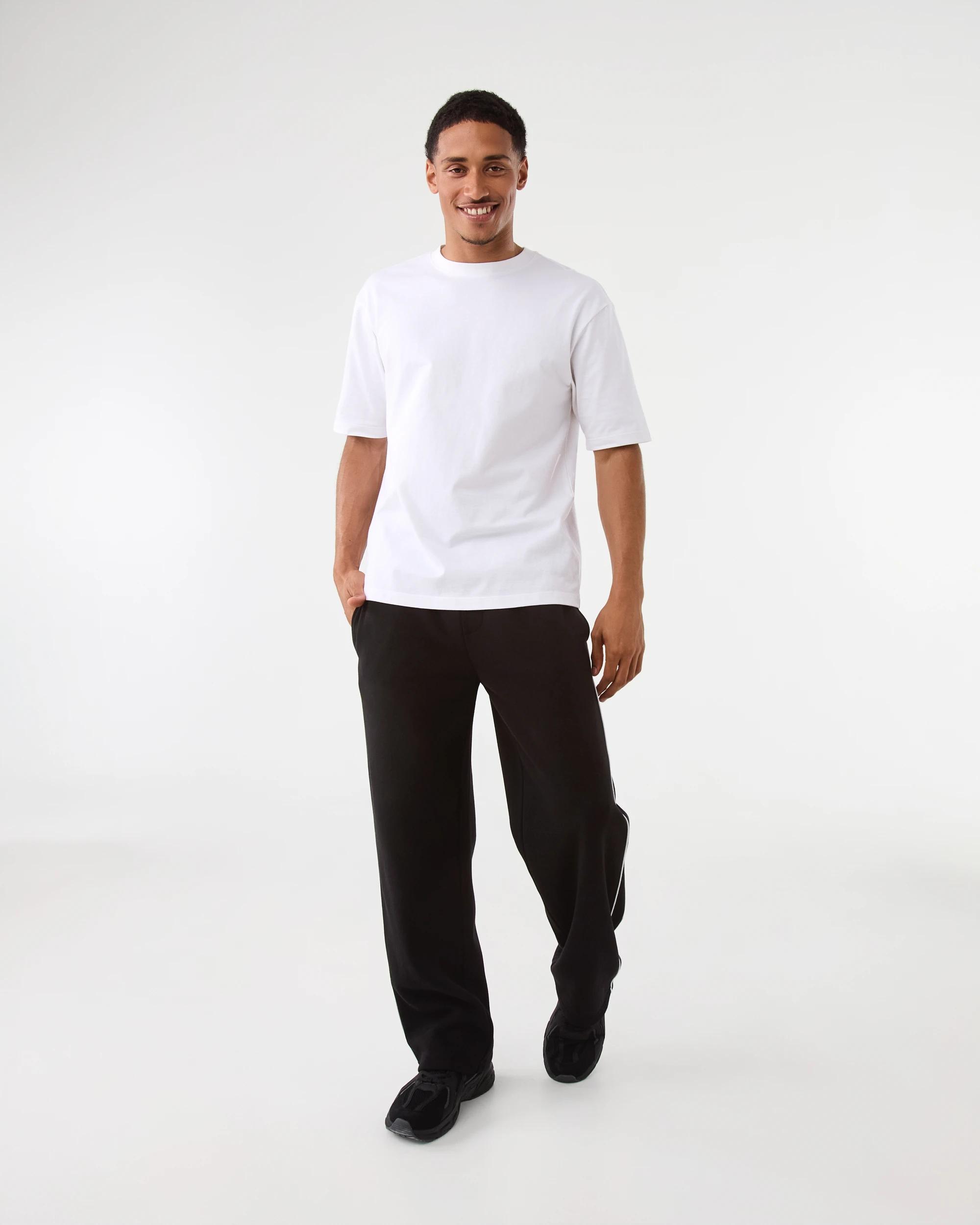 2 Boxy Core T-Shirt White, 2 of 7