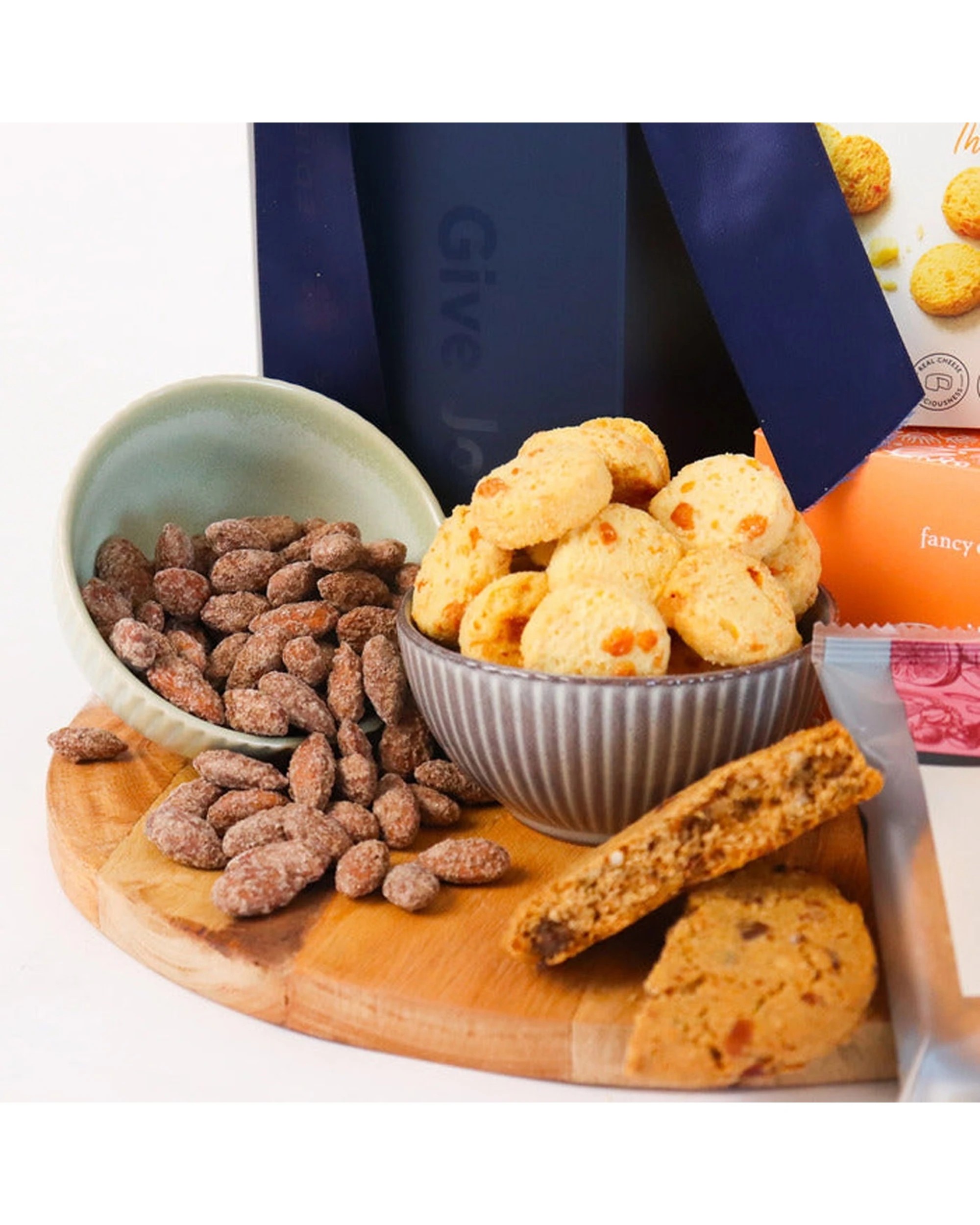 2 Edible Blooms Gourmet Gift Box Hamper With Cheese Bites Almonds Artisan - Multi, 2 of 4