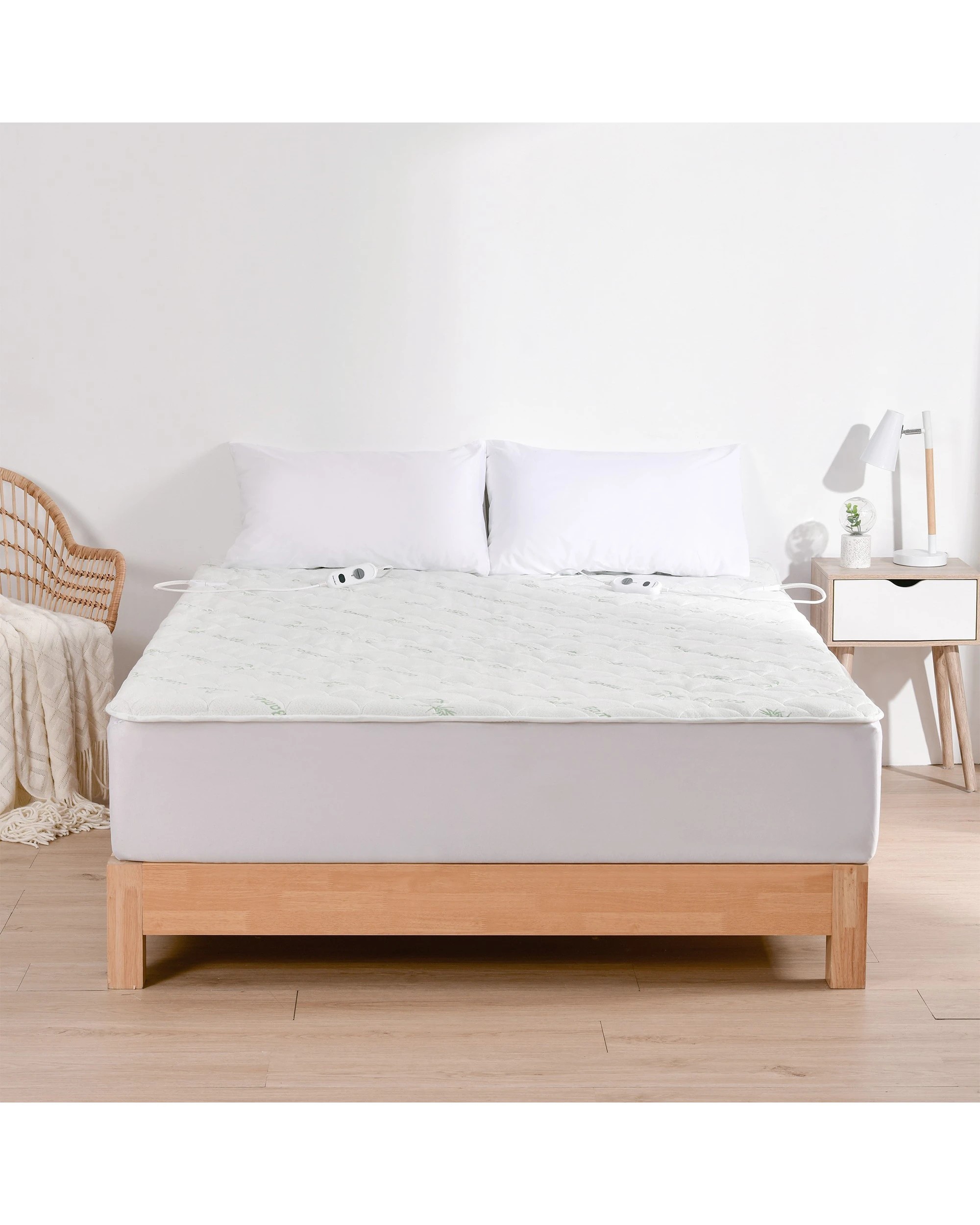 9 Dreamaker Bamboo Quilted Electric Blanket - Queen Bed - White, 9 of 9