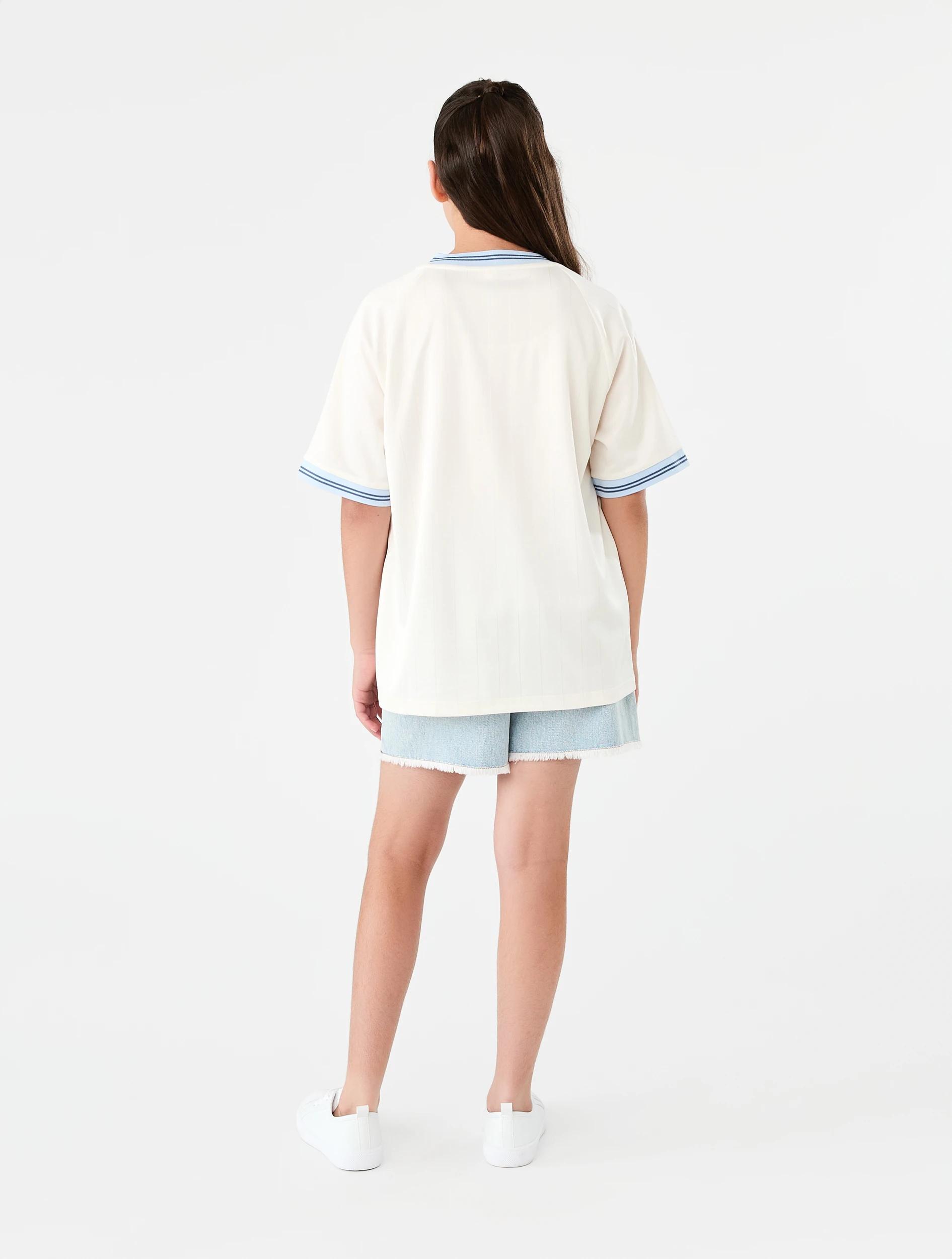 8 V-Neck Oversized T-shirt Bge Typo, 8 of 8