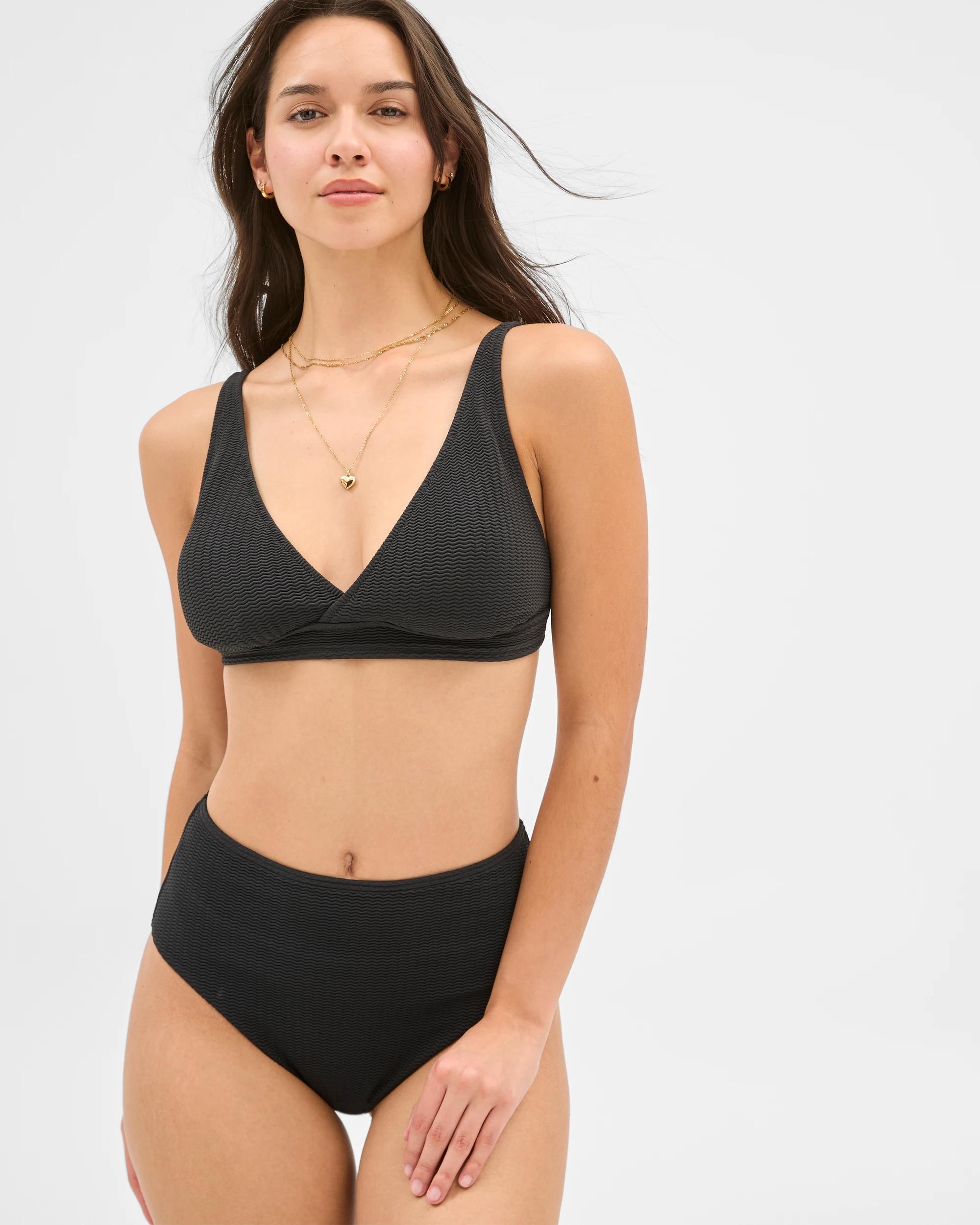 7 Target Resort Crinkle Plunge Swim Bikini Top BLACK, 7 of 10