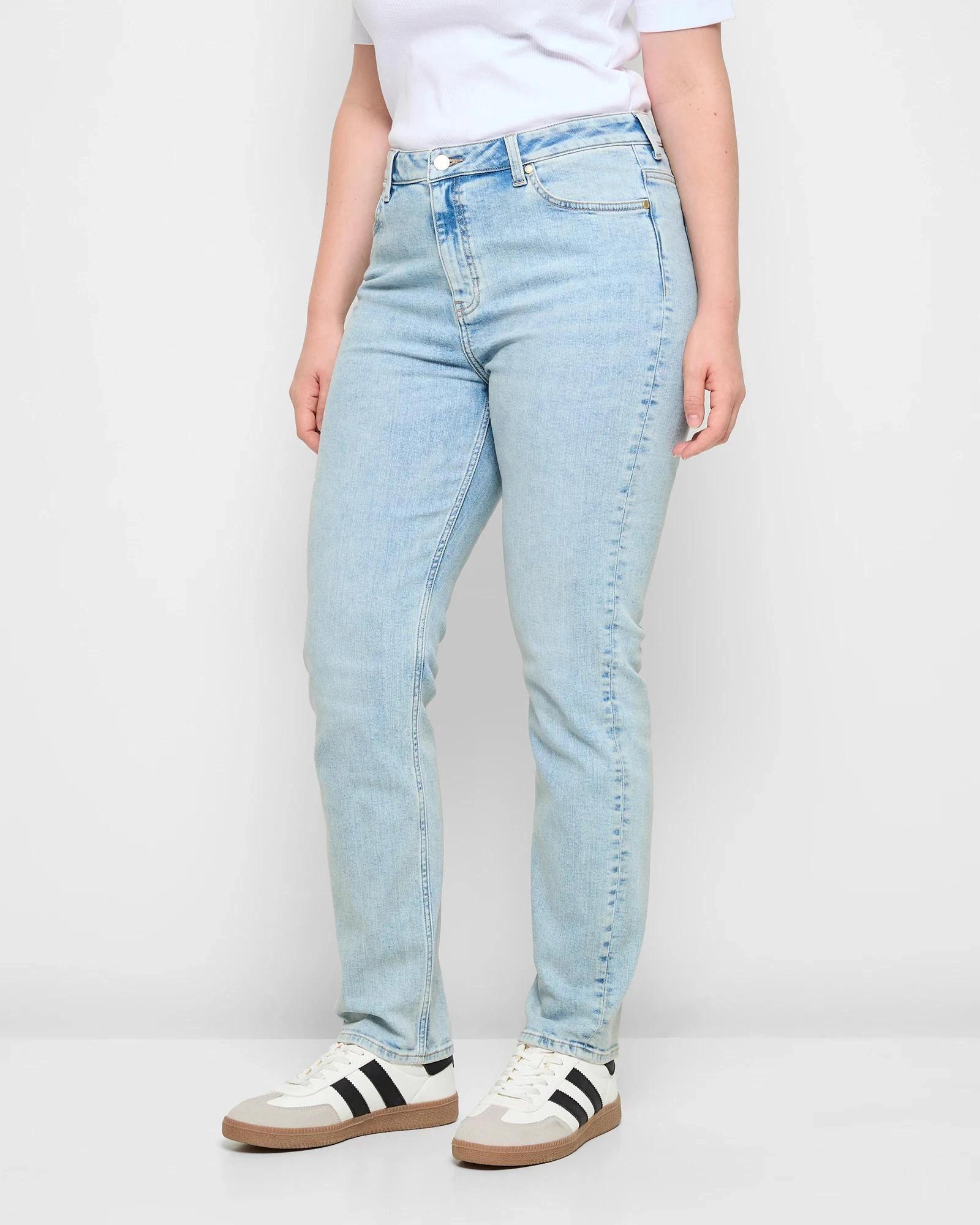 3 Target High Rise Full Length Straight Cut Denim Jeans - Alexa BRIGHT LIGHT WASH, 3 of 5