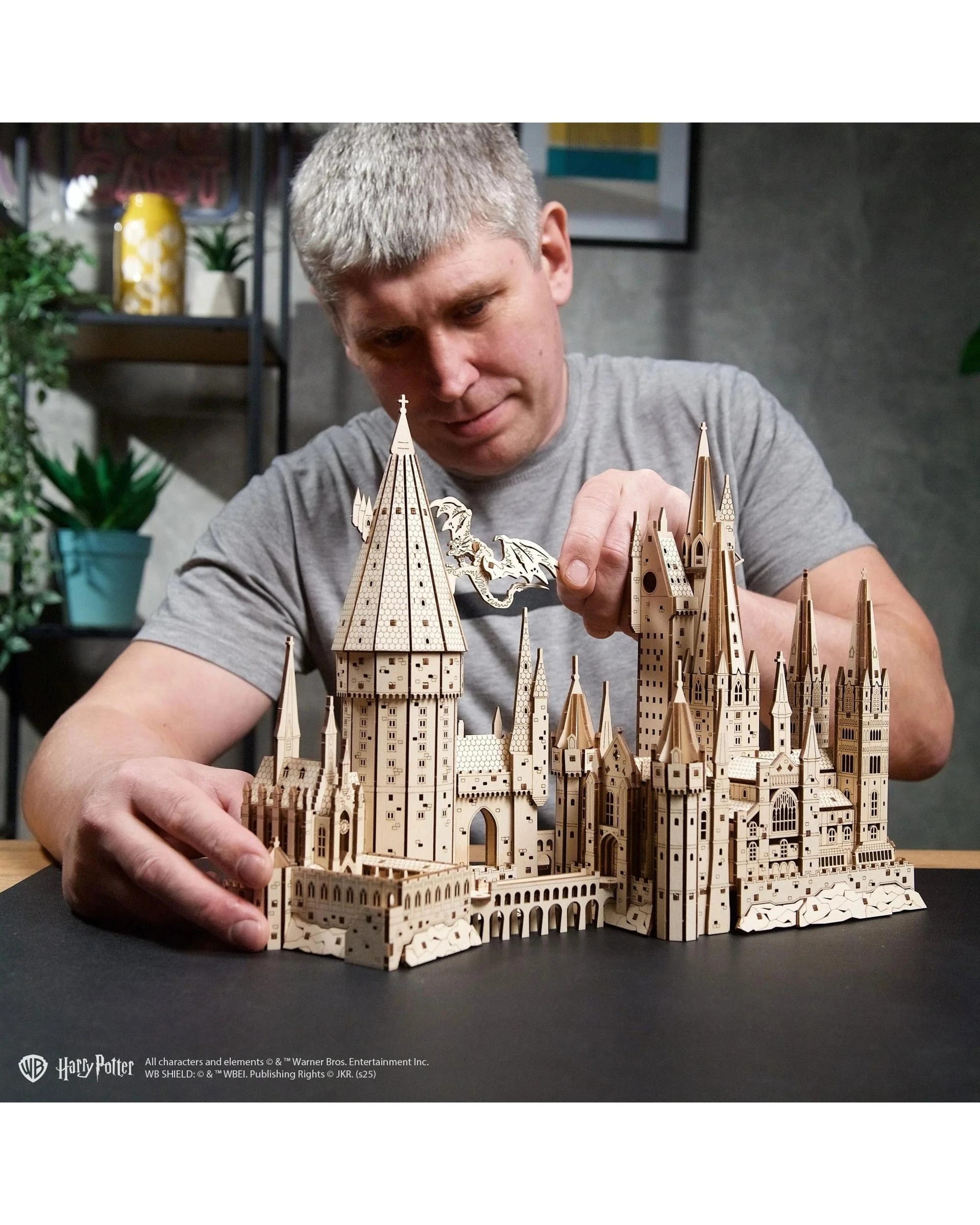 8 UGears Harry Potter Hogwarts Castle Model Kit, 8 of 10