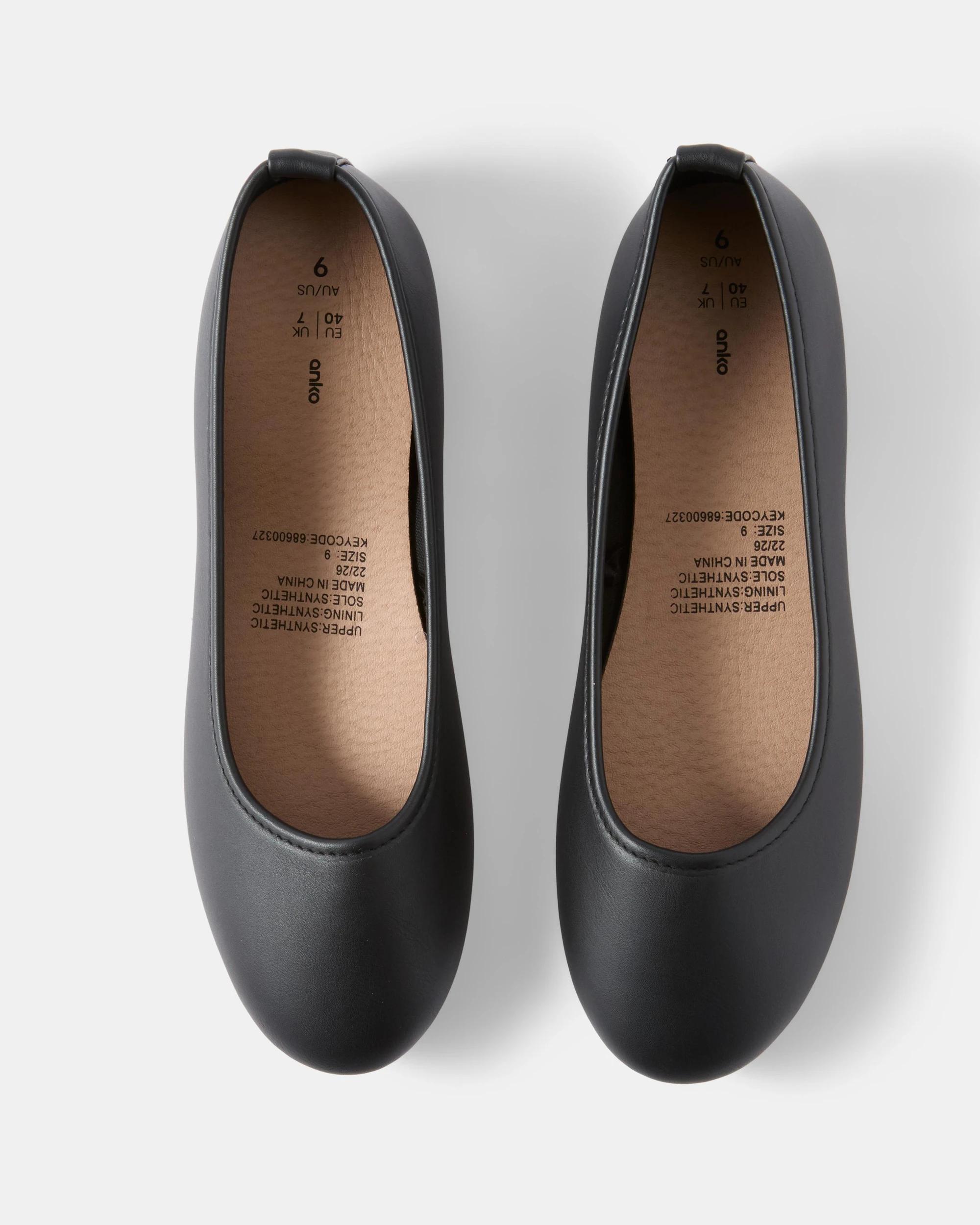 3 Round Toe Flats Black, 3 of 5