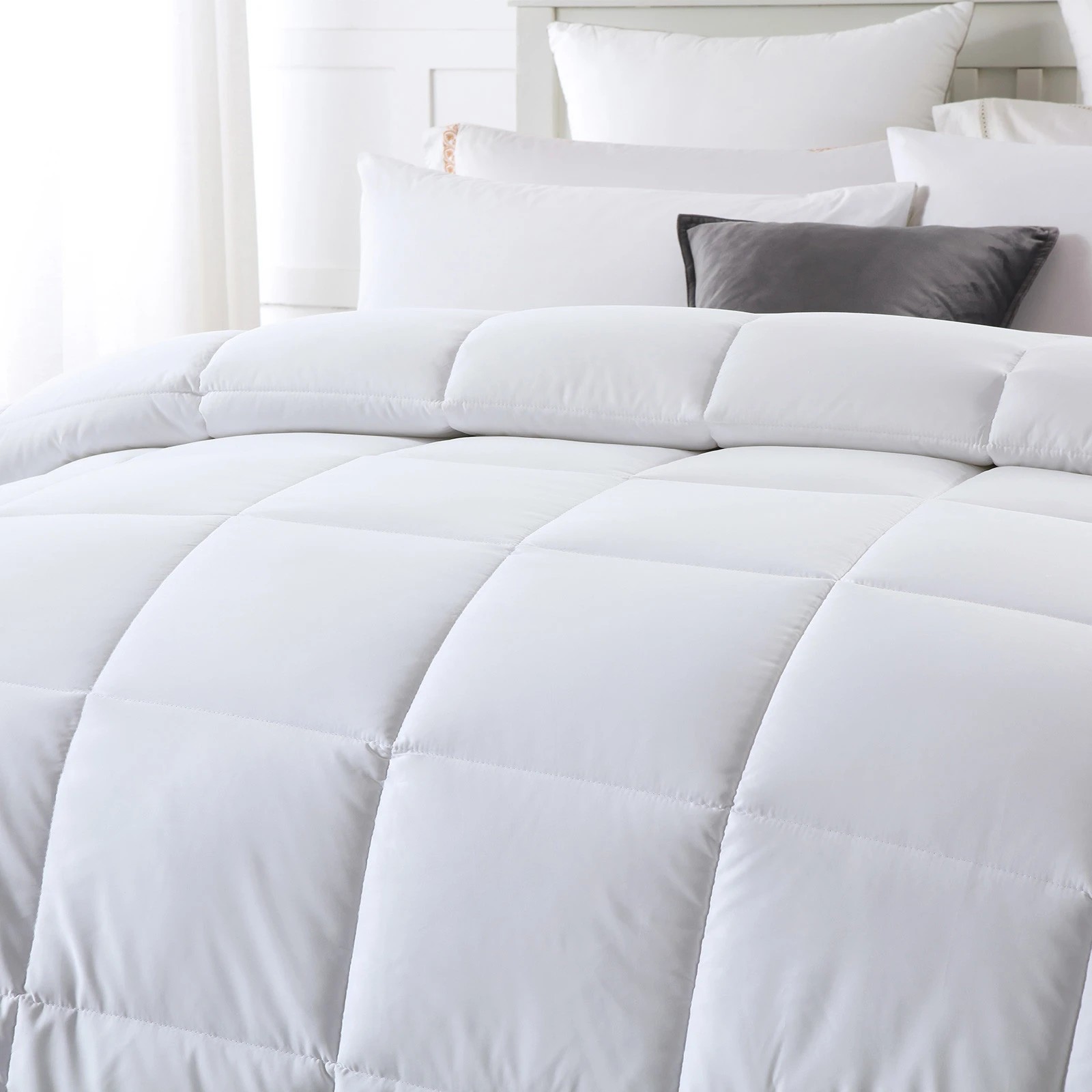 5 Royal Comfort 260GSM Deluxe Eco-Silk Touch Quilt 100% Microfibre Cover - Super King Bed - White, 5 of 7