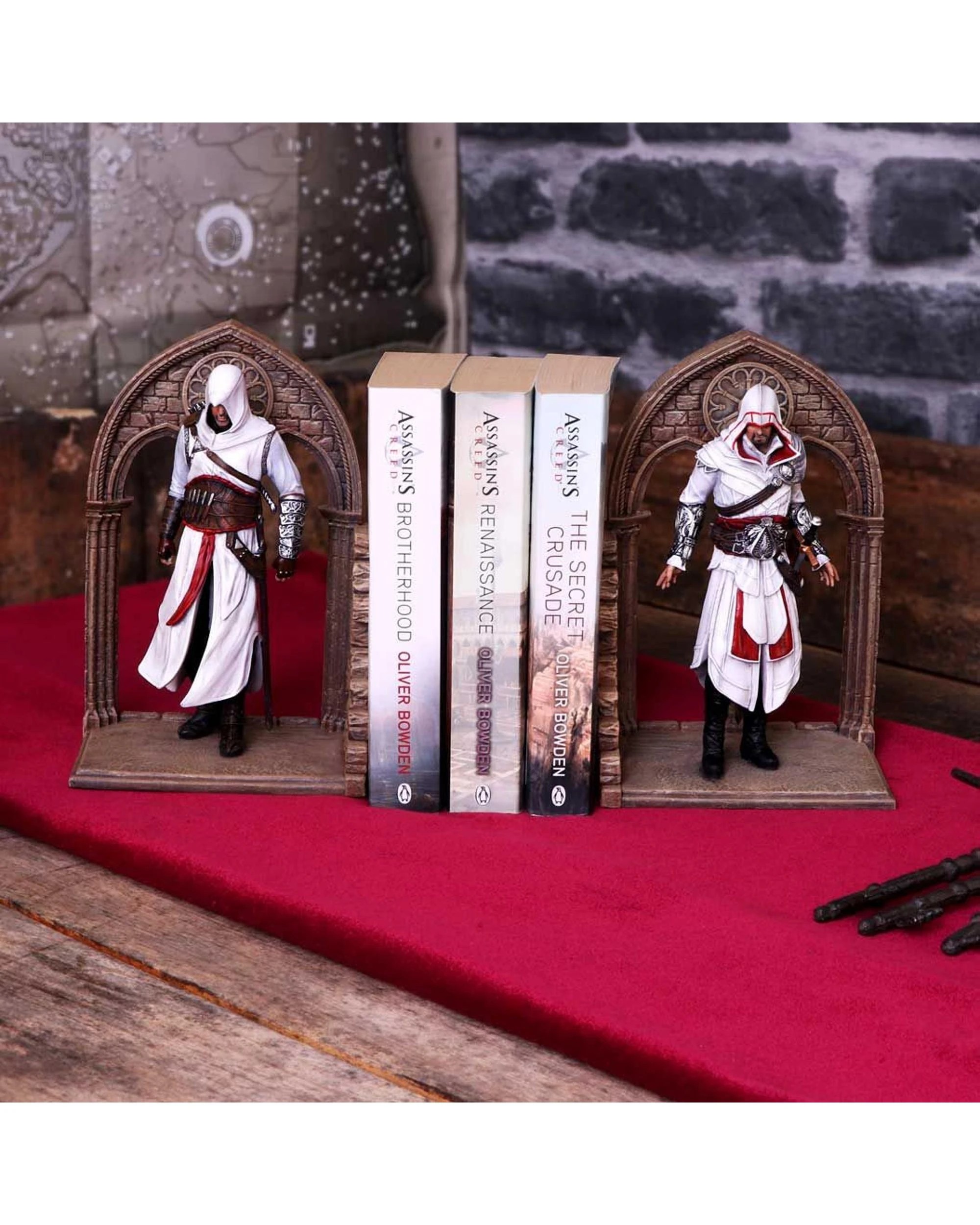 7 Assassin's Creed Altaïr and Ezio Bookends, 7 of 8