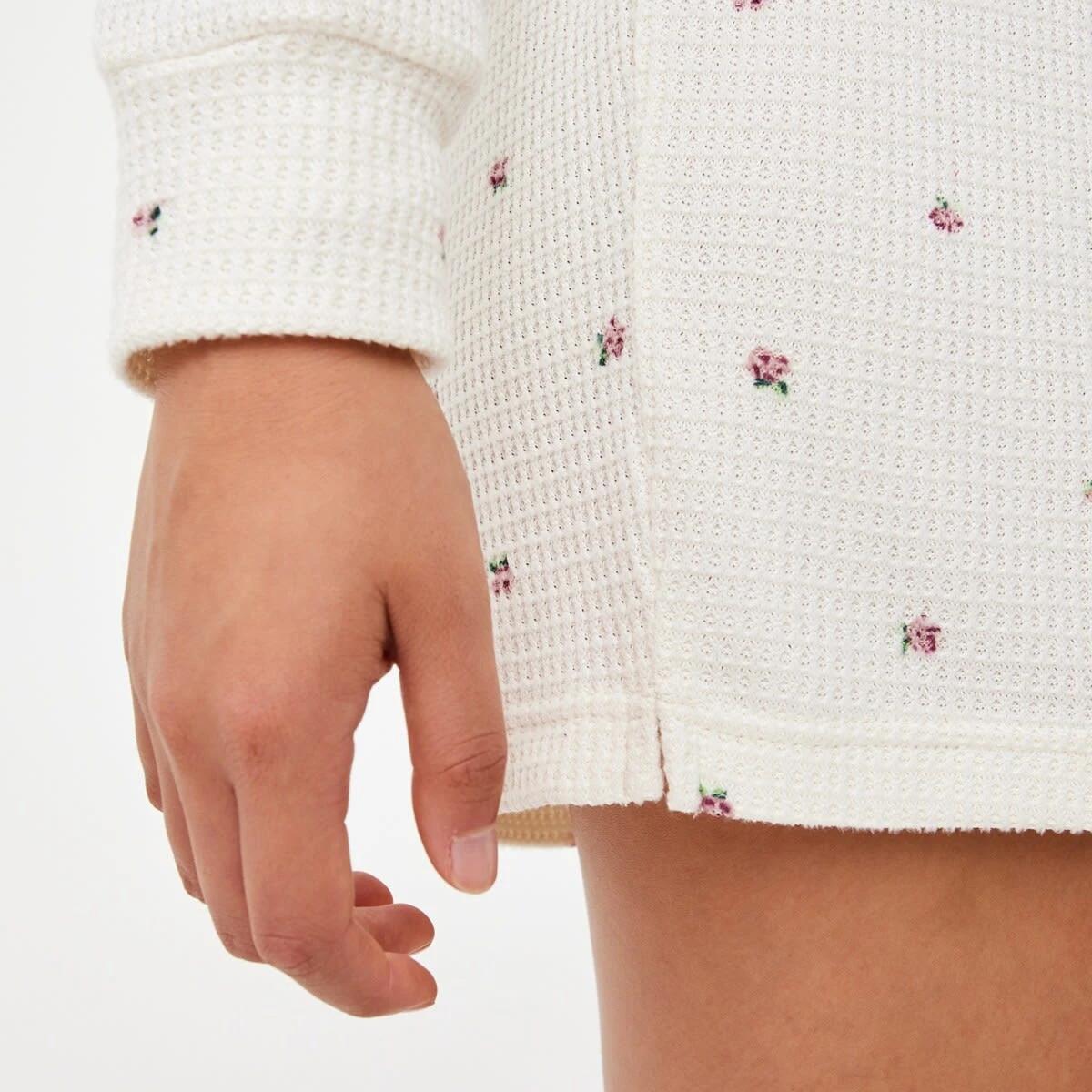 8 Waffle Top and Shorts Pyjama Set Wntr Ditsy, 8 of 8