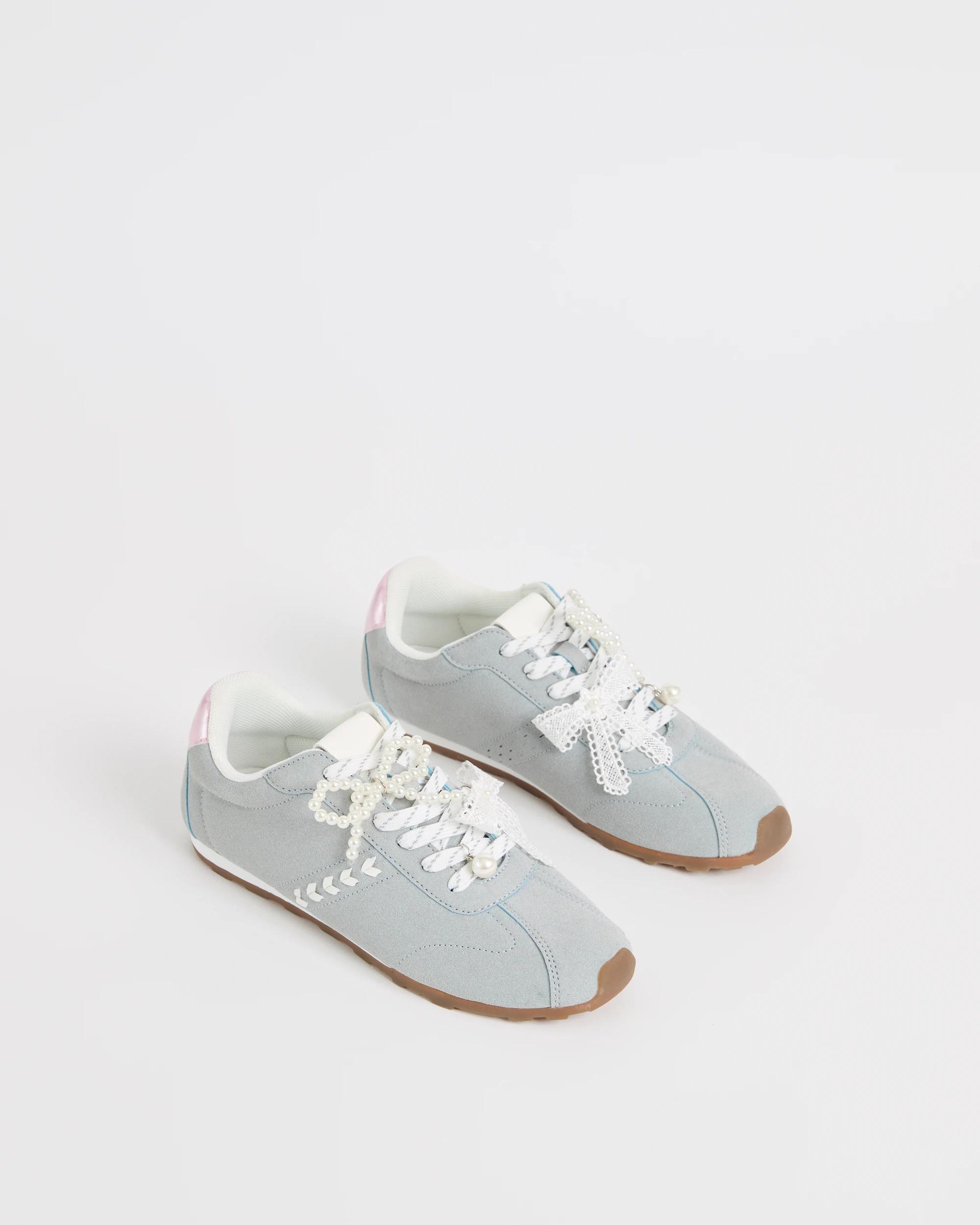 2 Target Youth Sleek Retro Sneakers BLUE, 2 of 3