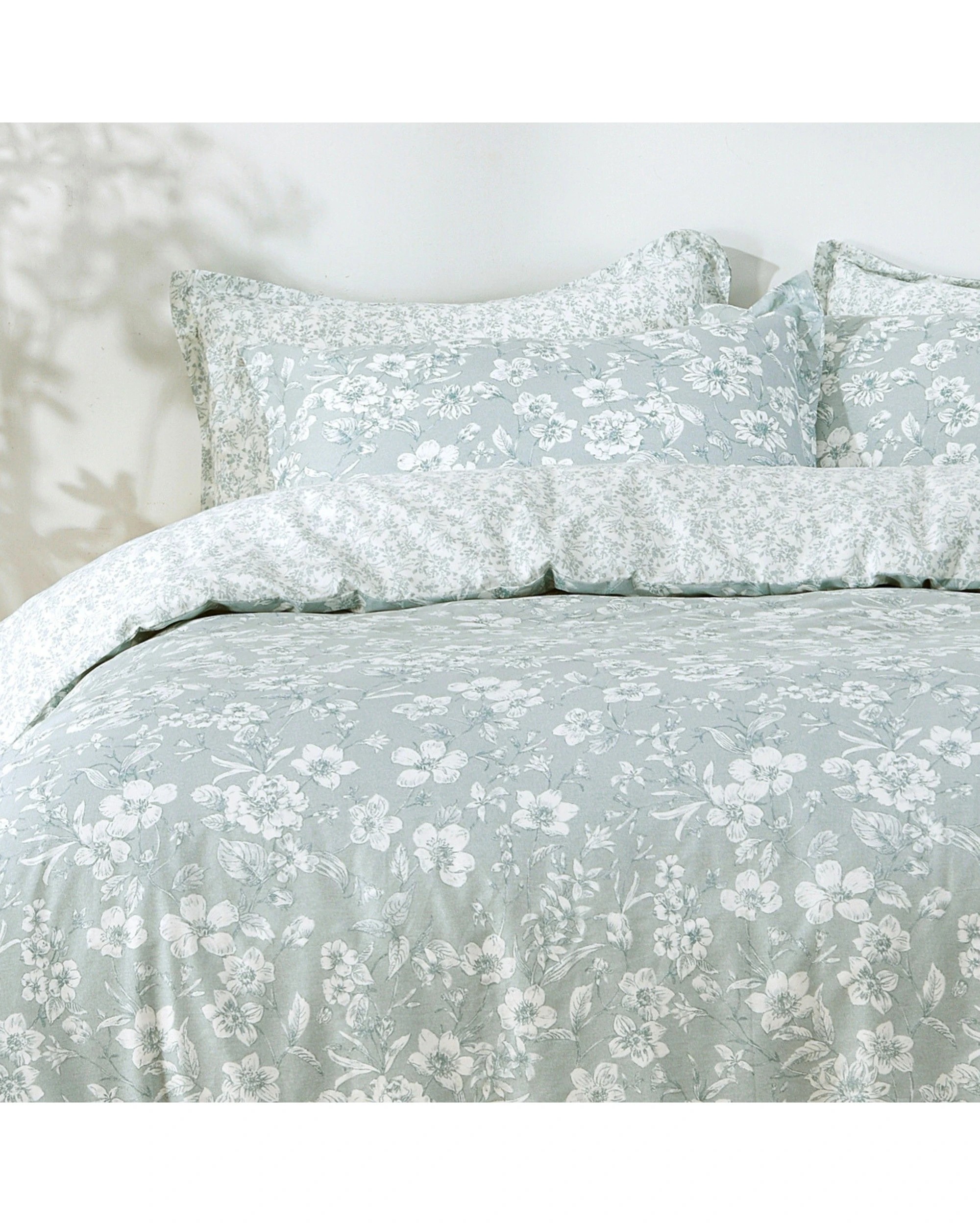 3 Dreamaker Eloise 100% Cotton Reversible Quilt Cover Set - Single Bed - Ocean Fog, 3 of 8