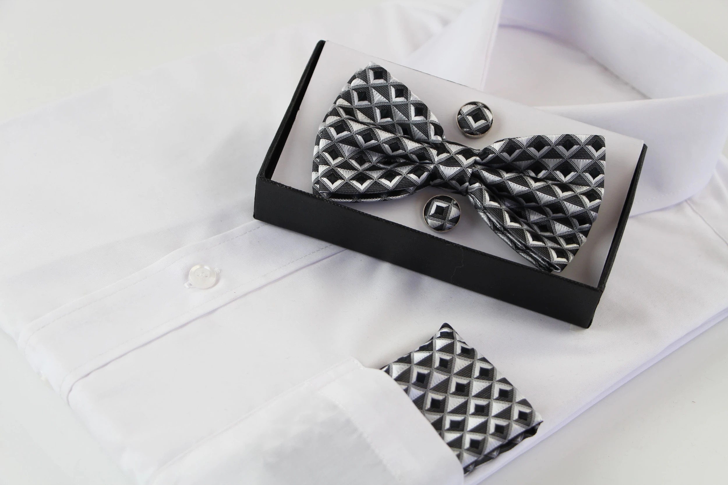 1 Zasel Mens Silver Diamond Matching Bow Tie, Pocket Square & Cuff Links Set - Multi, 1 of 1