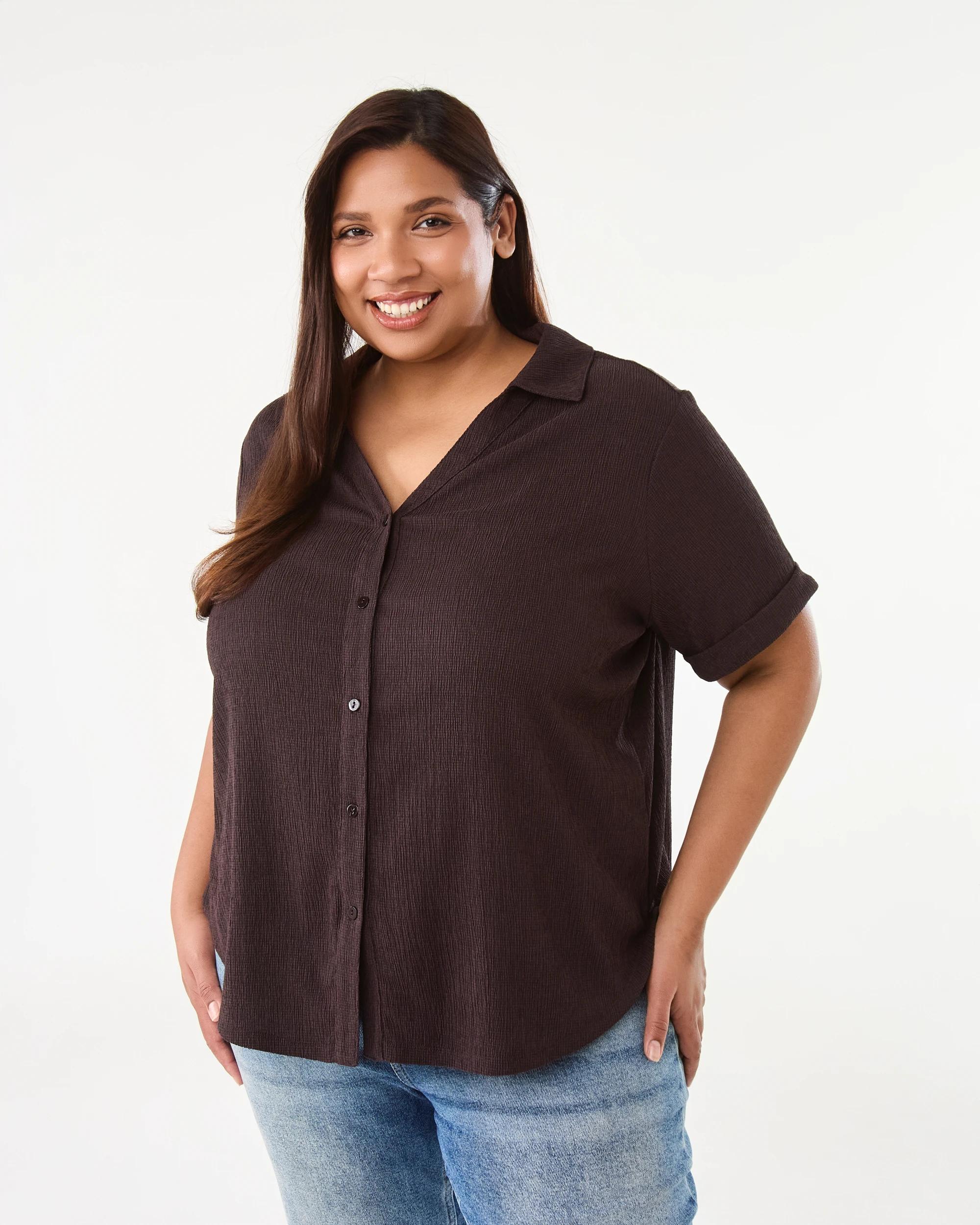 1 Curve Short Sleeve Texture Shirt Choc Plum, 1 of 6