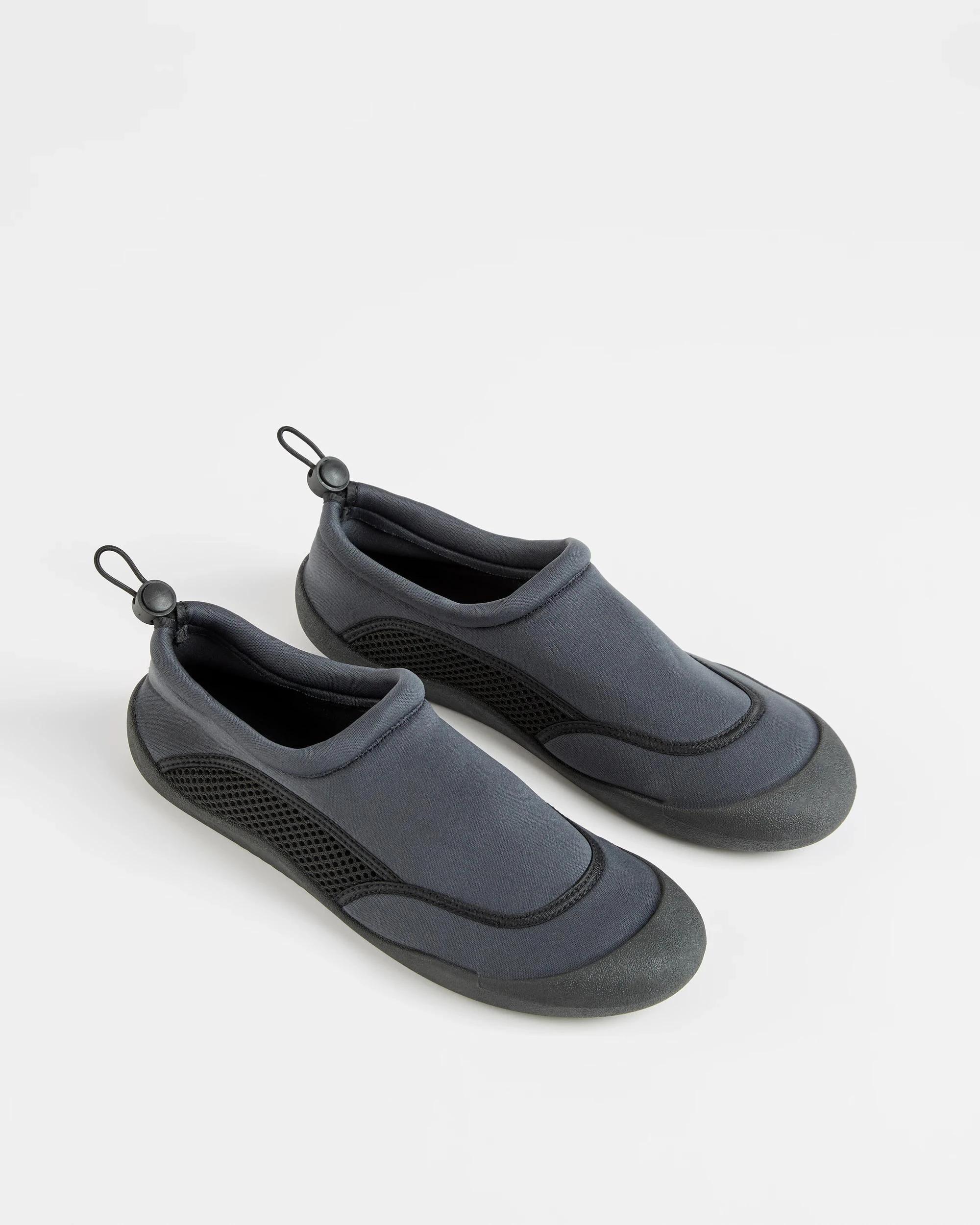 3 Target Man Mens Aqua Sock BLACK, 3 of 3