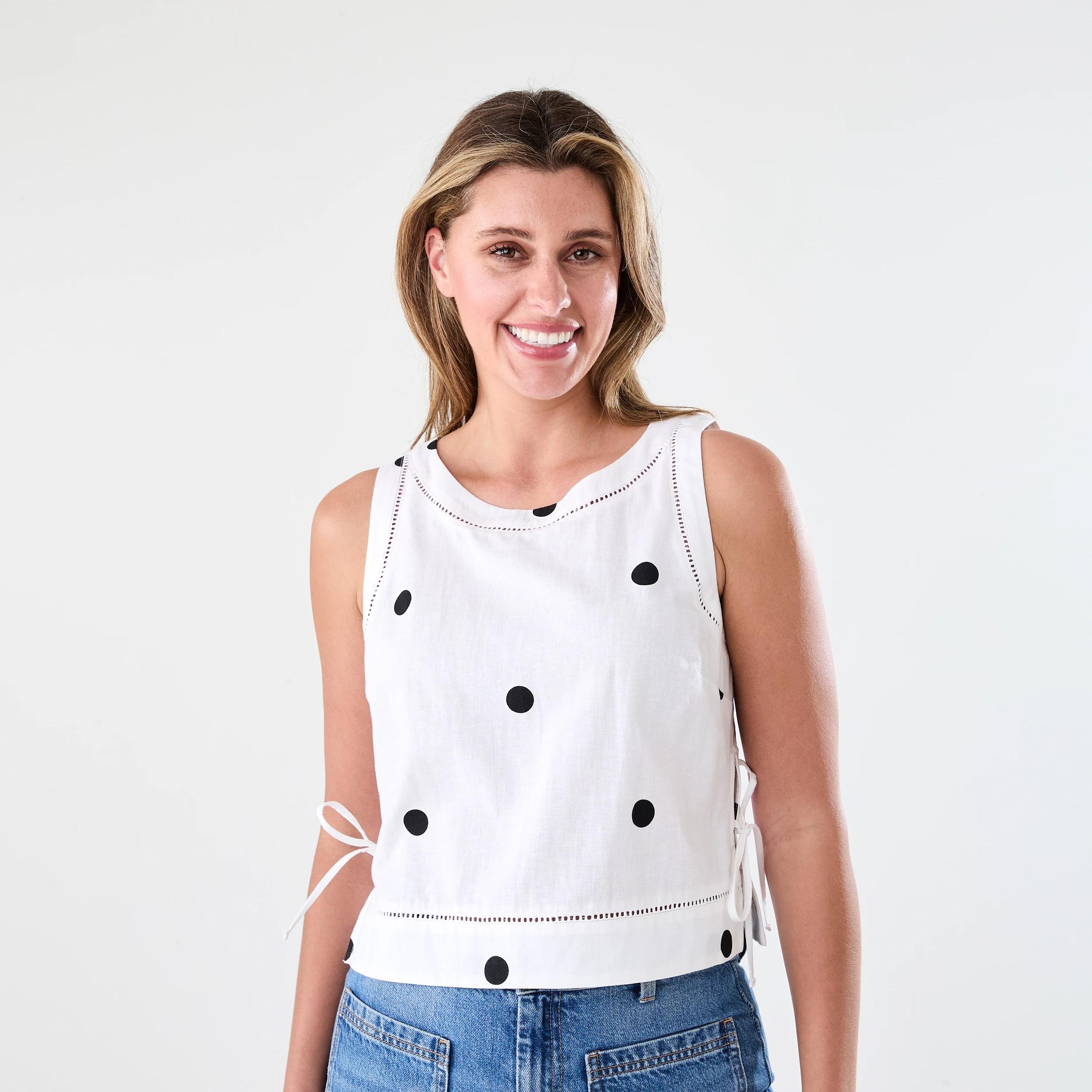 1 Sleeveless Side Tie Detail Top Spot Wht, 1 of 6