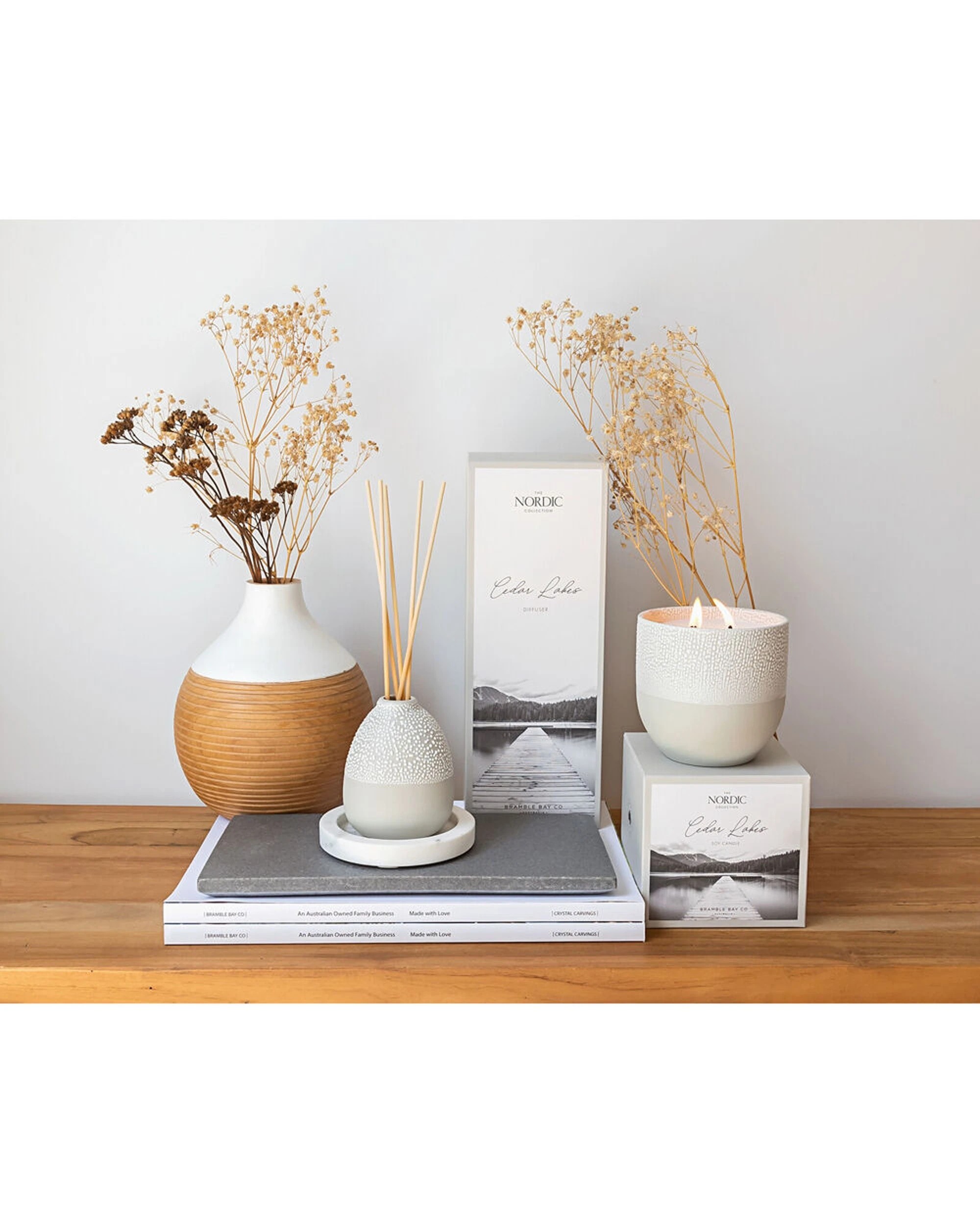 4 Bramble Bay Nordic Mountain Drift Scented Candle Fir Needle Bergamot & Musk 400g - White, 4 of 5