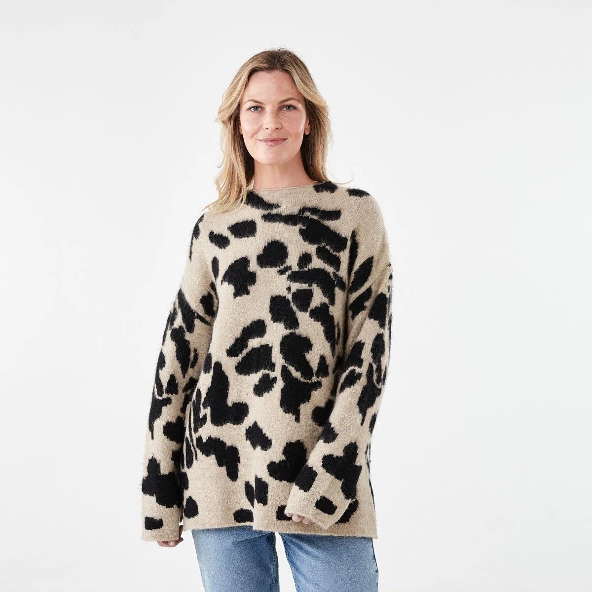 1 Fluffy Animal Jumper Leopard, 1 of 6