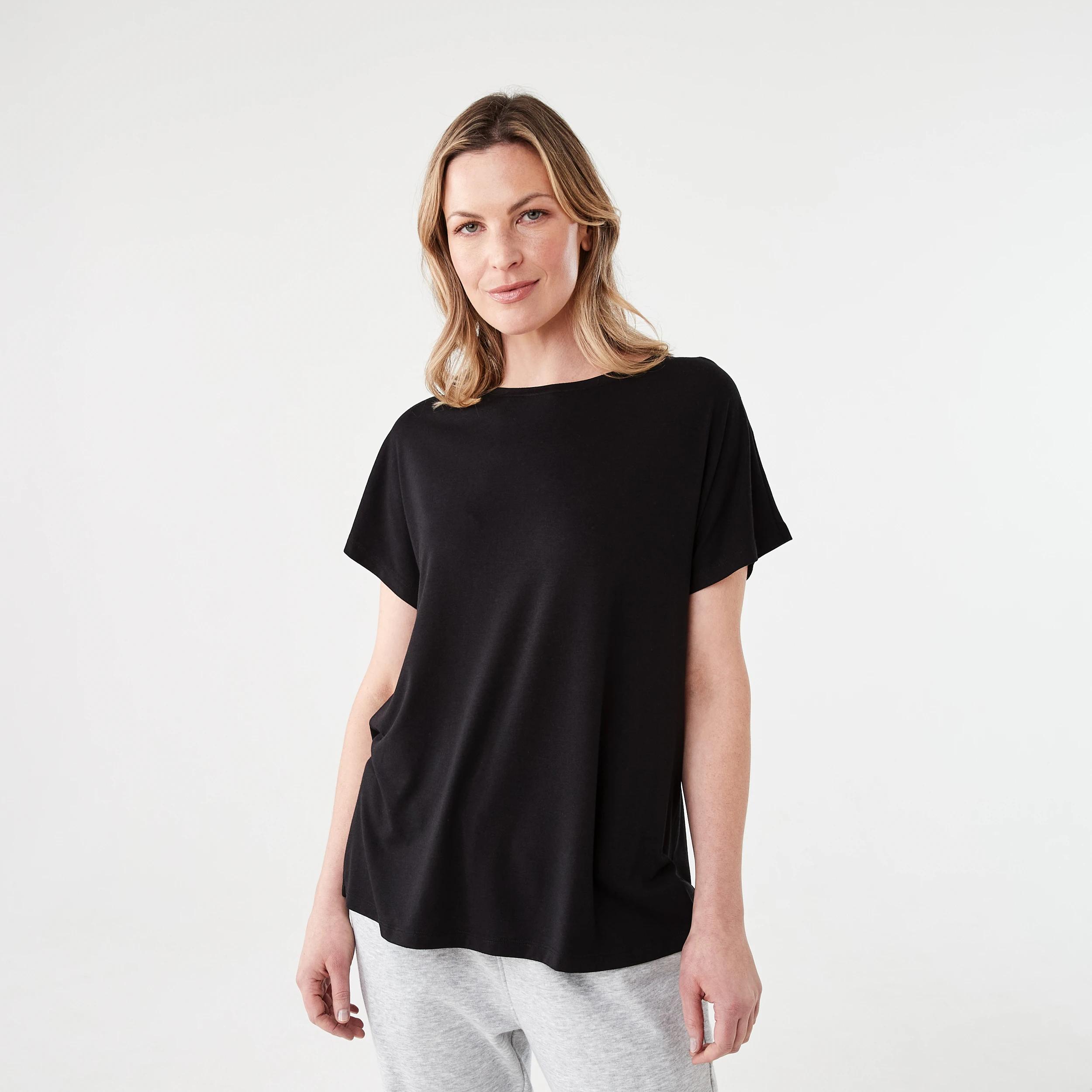 1 Comfort Extended Sleeve T-shirt BLACK, 1 of 5