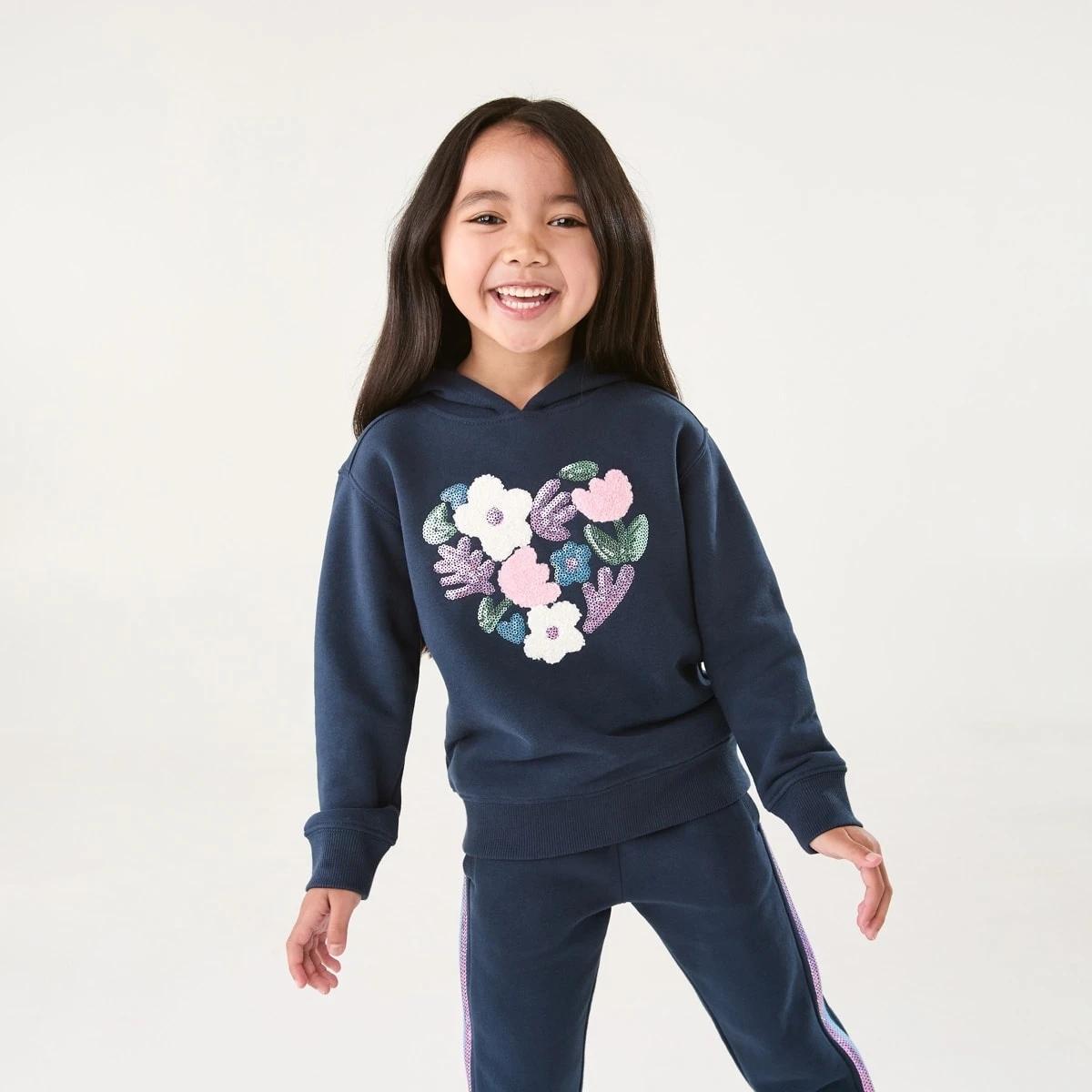 1 Hoodie Flrl Heart, 1 of 8