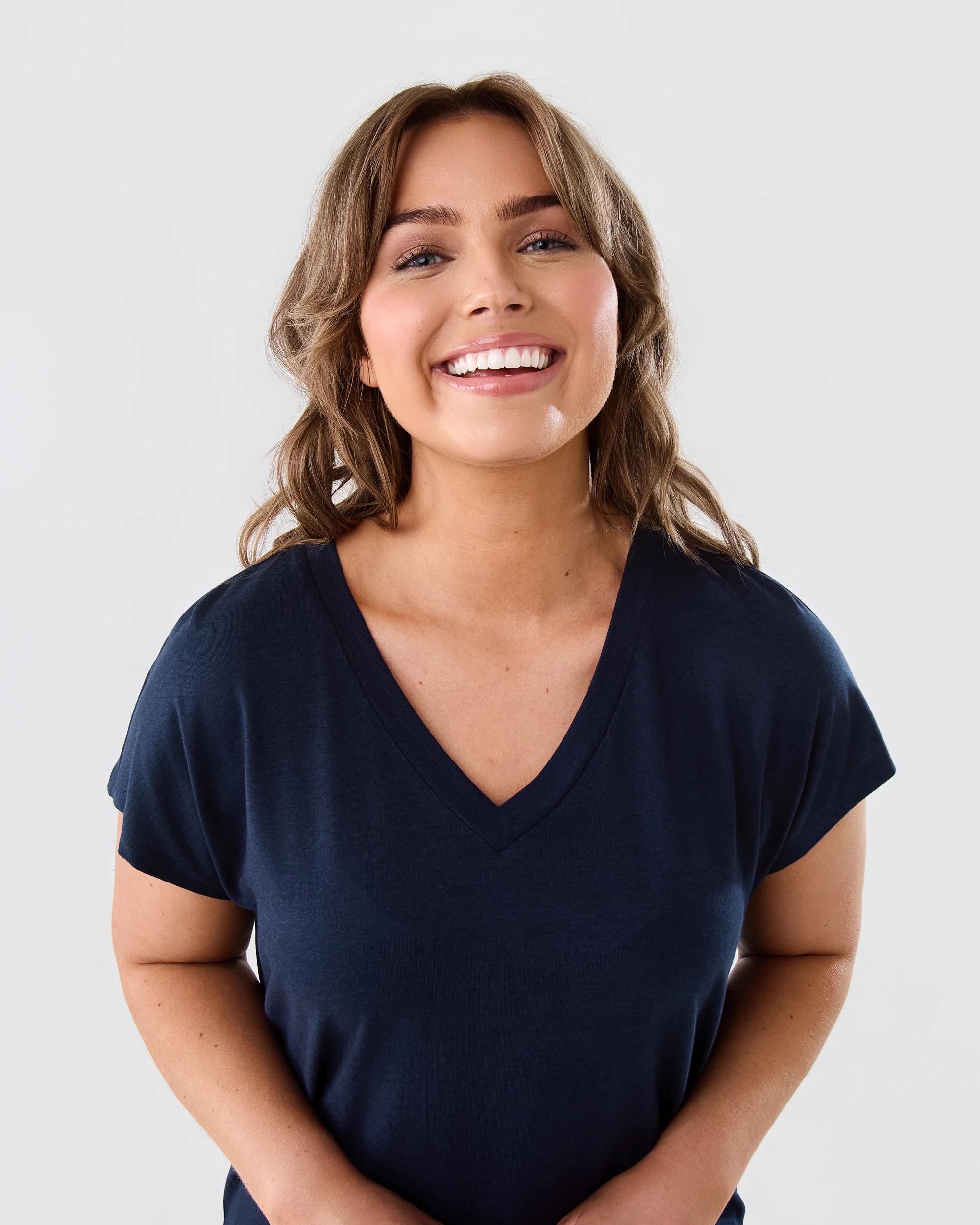 4 Short Extended Sleeve V-Neck T-shirt Blu Pcoat, 4 of 6