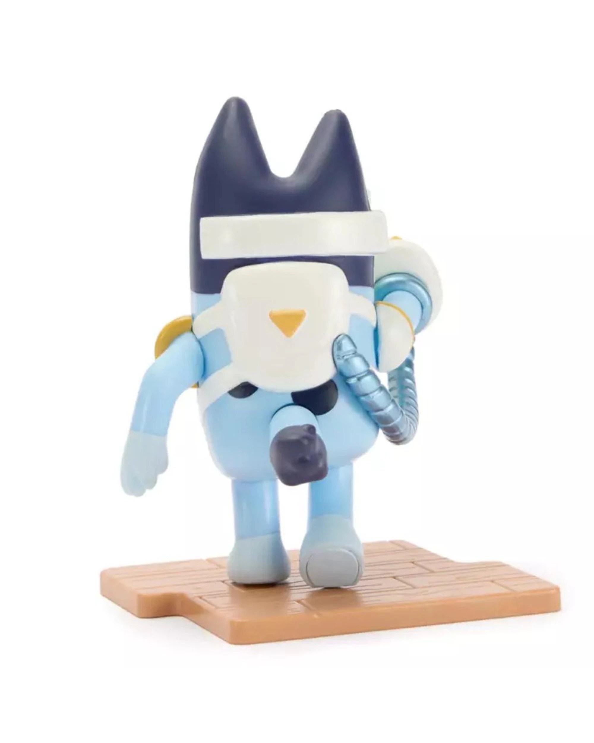 3 Bluey Studio Collection Series 1 Surprise Blaster Bluey, 3 of 5