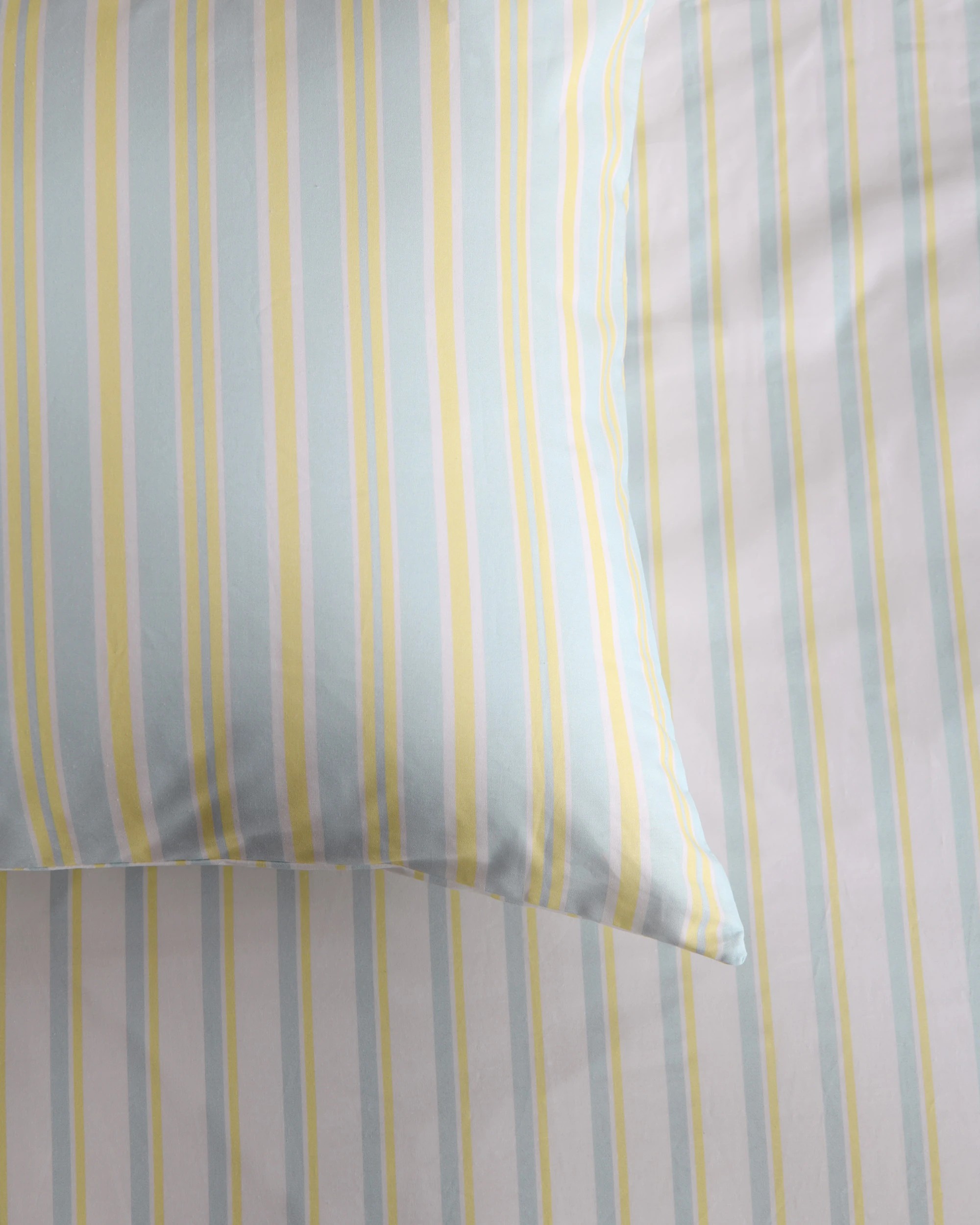 4 Dreamaker Axel Stripes Cotton Percale Reversible Quilt Cover Set - Single Bed - Sky/Citron, 4 of 7